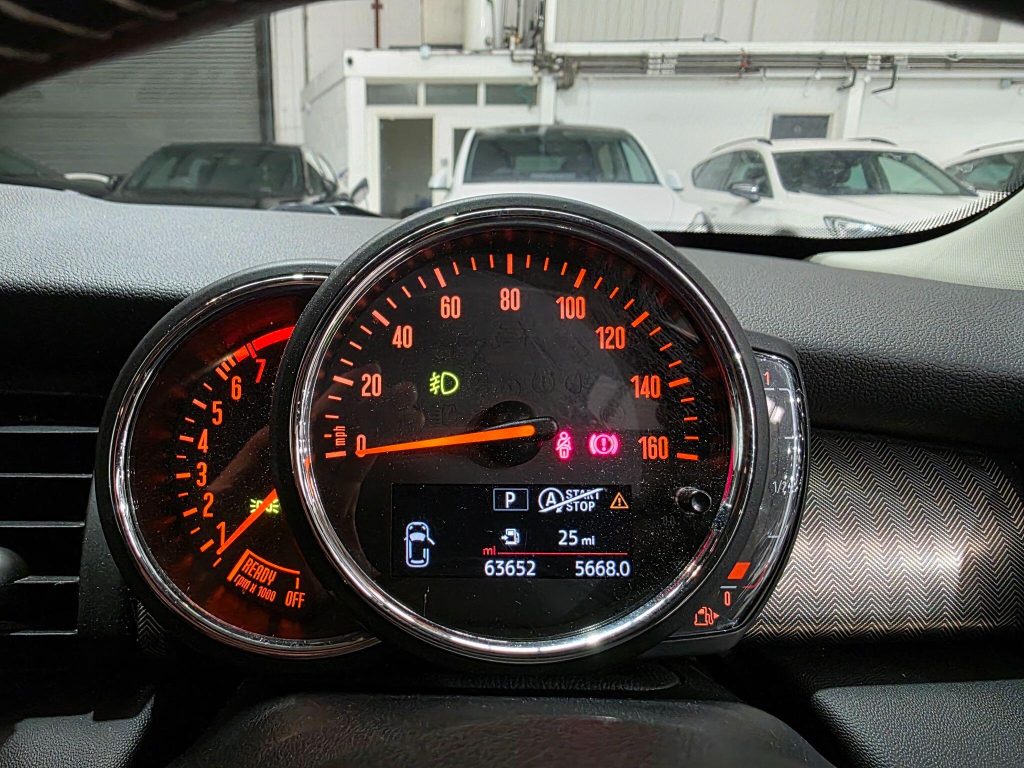 Mini Hatch view 12