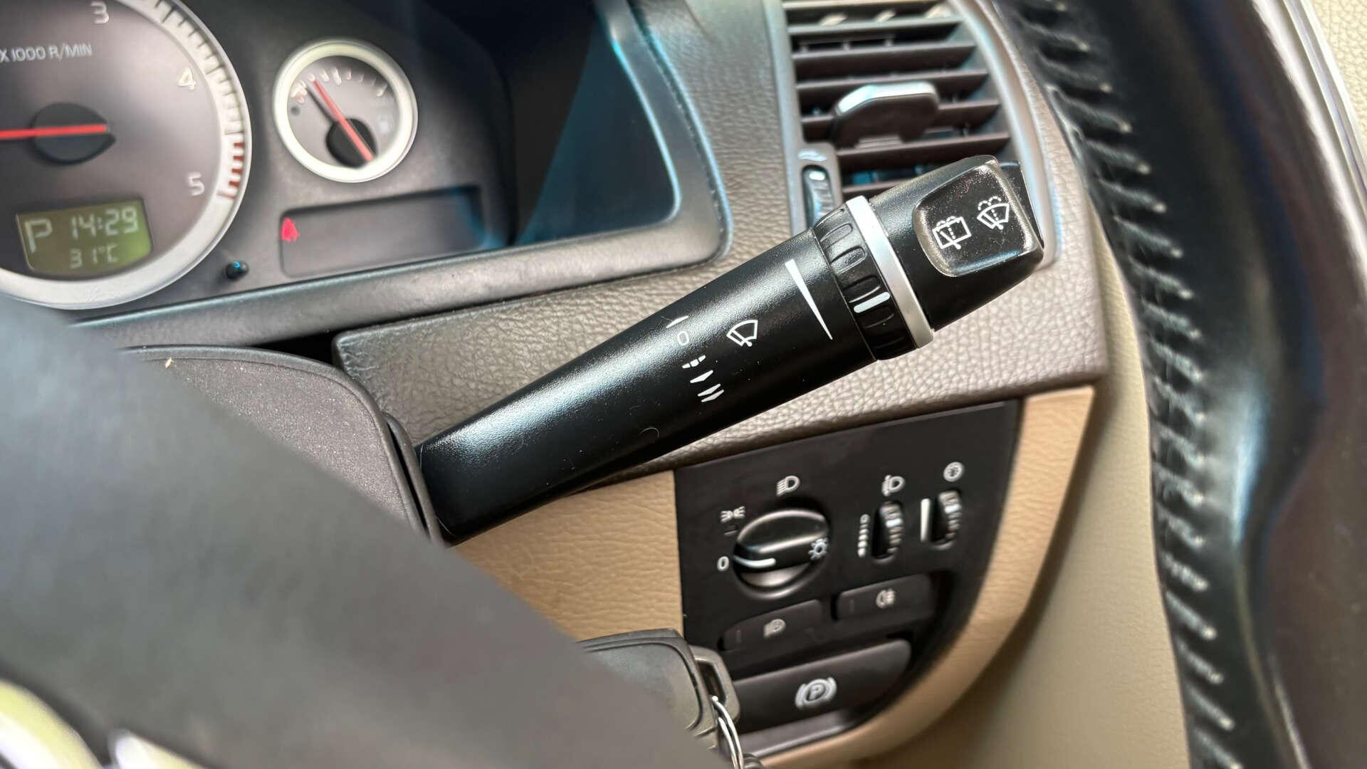 Volvo XC90 view 27