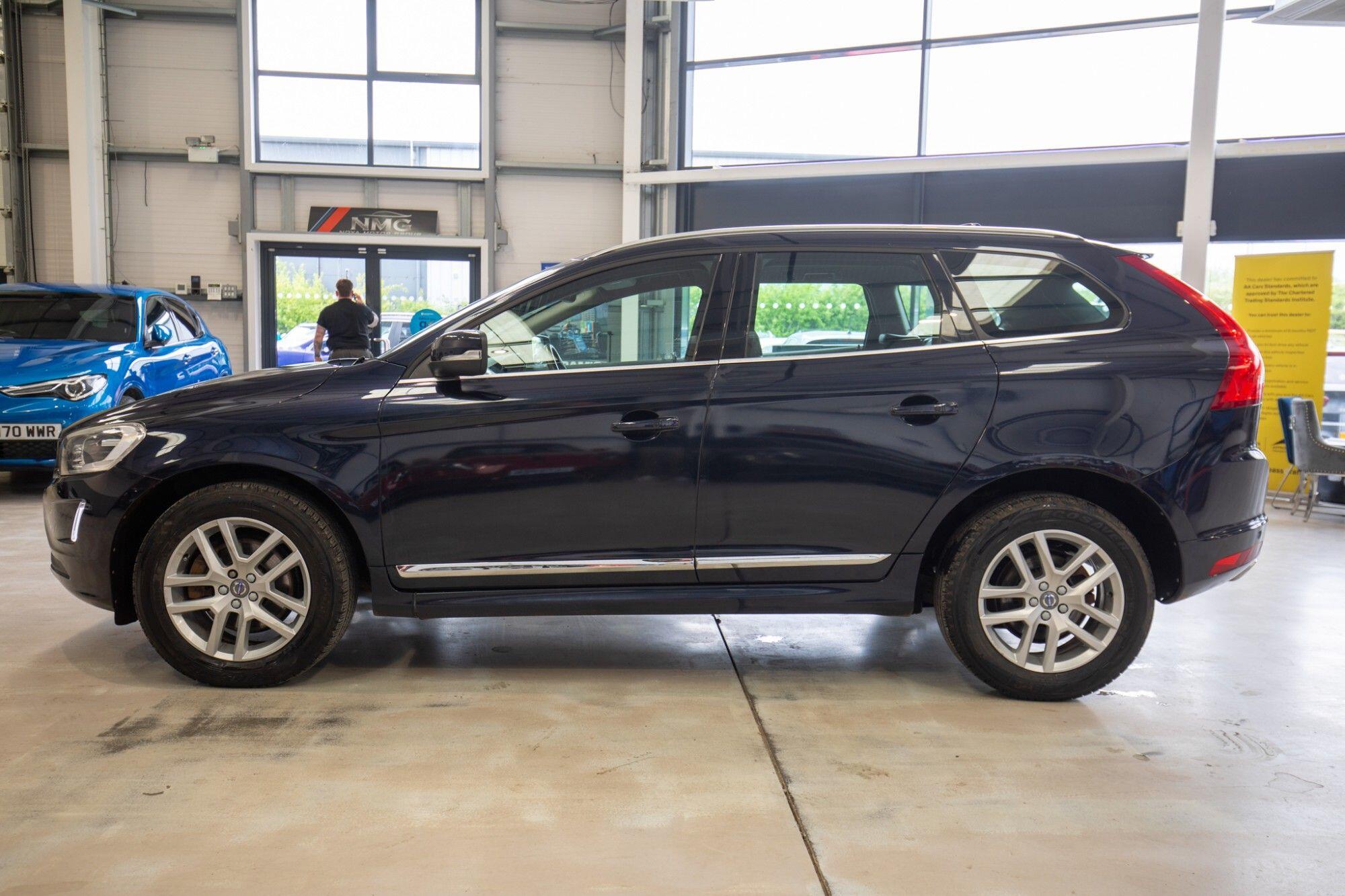 Volvo XC60 view 13