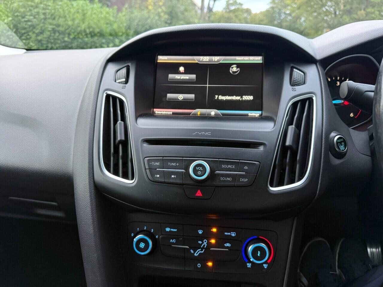 Ford Focus view 18
