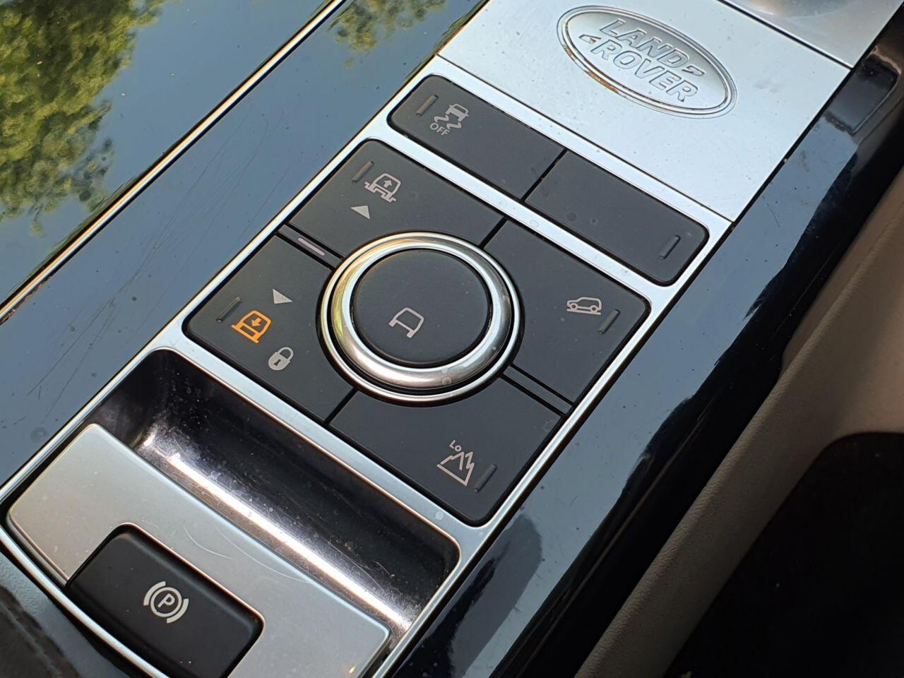 Land Rover Range Rover view 29