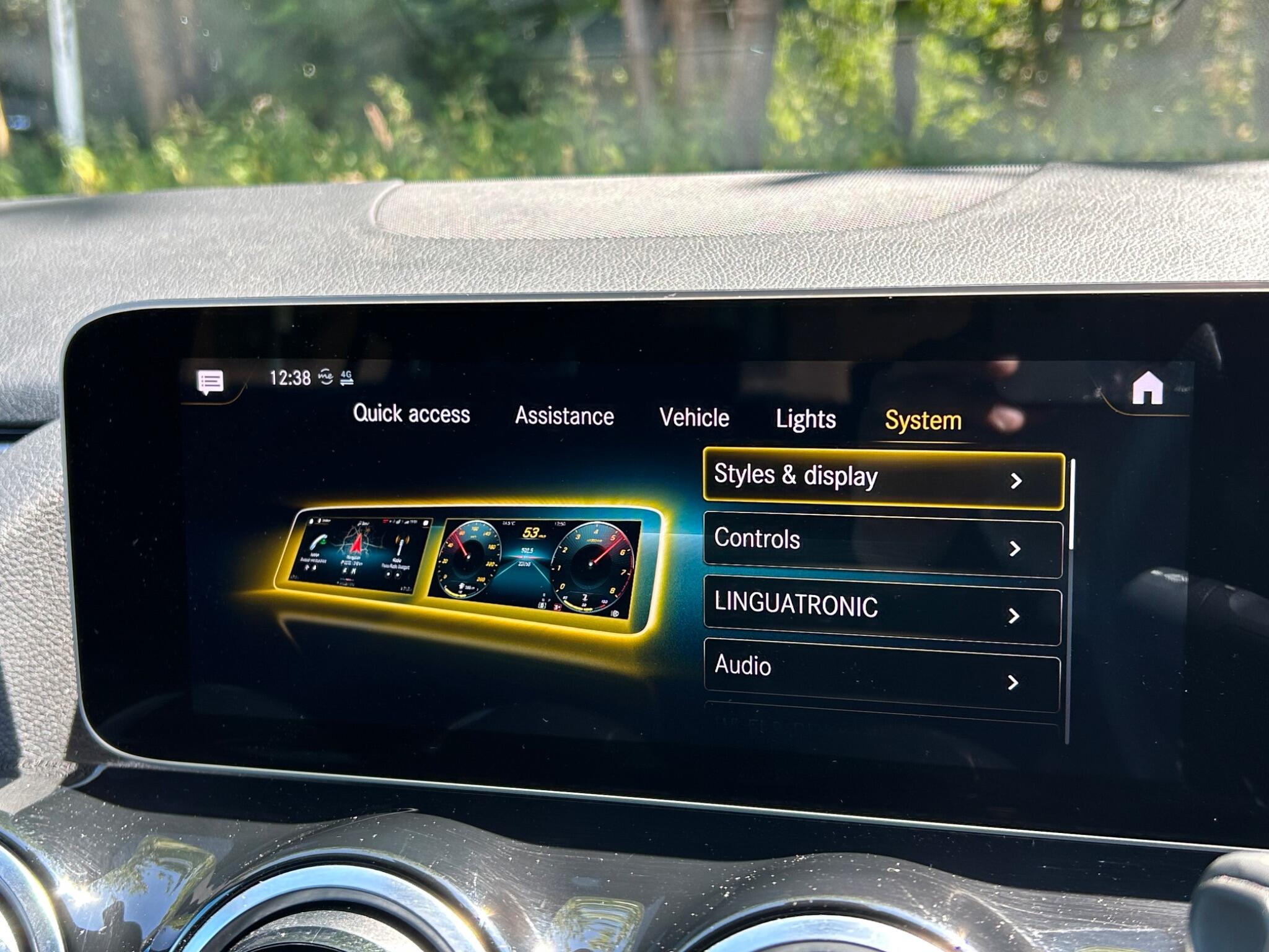 Mercedes-Benz Gla view 38