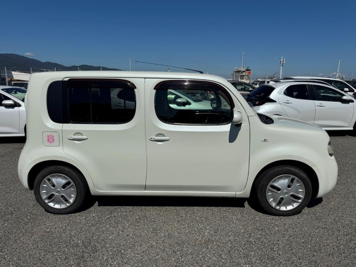 Nissan Cube view 6
