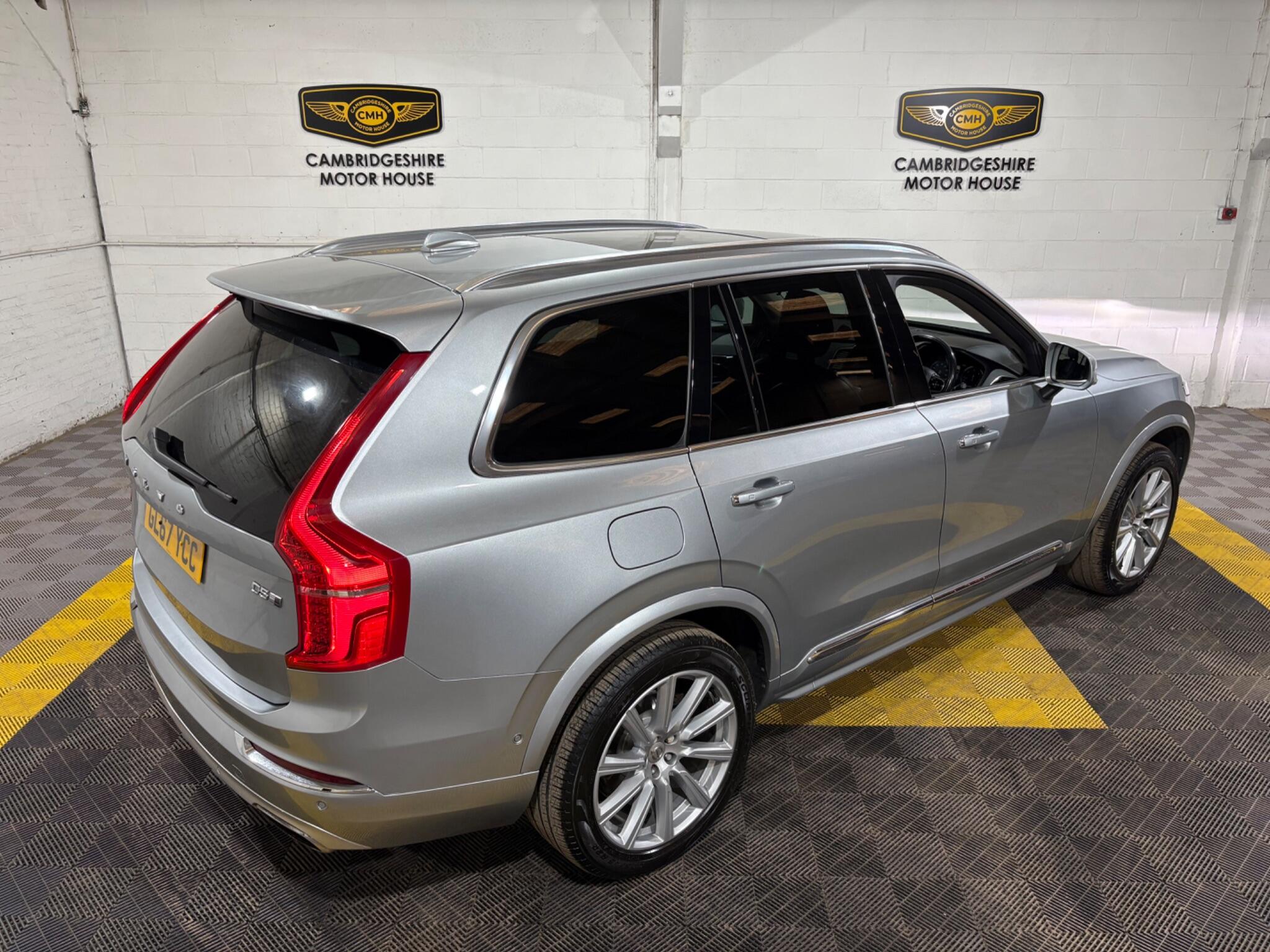 Volvo XC90 view 17