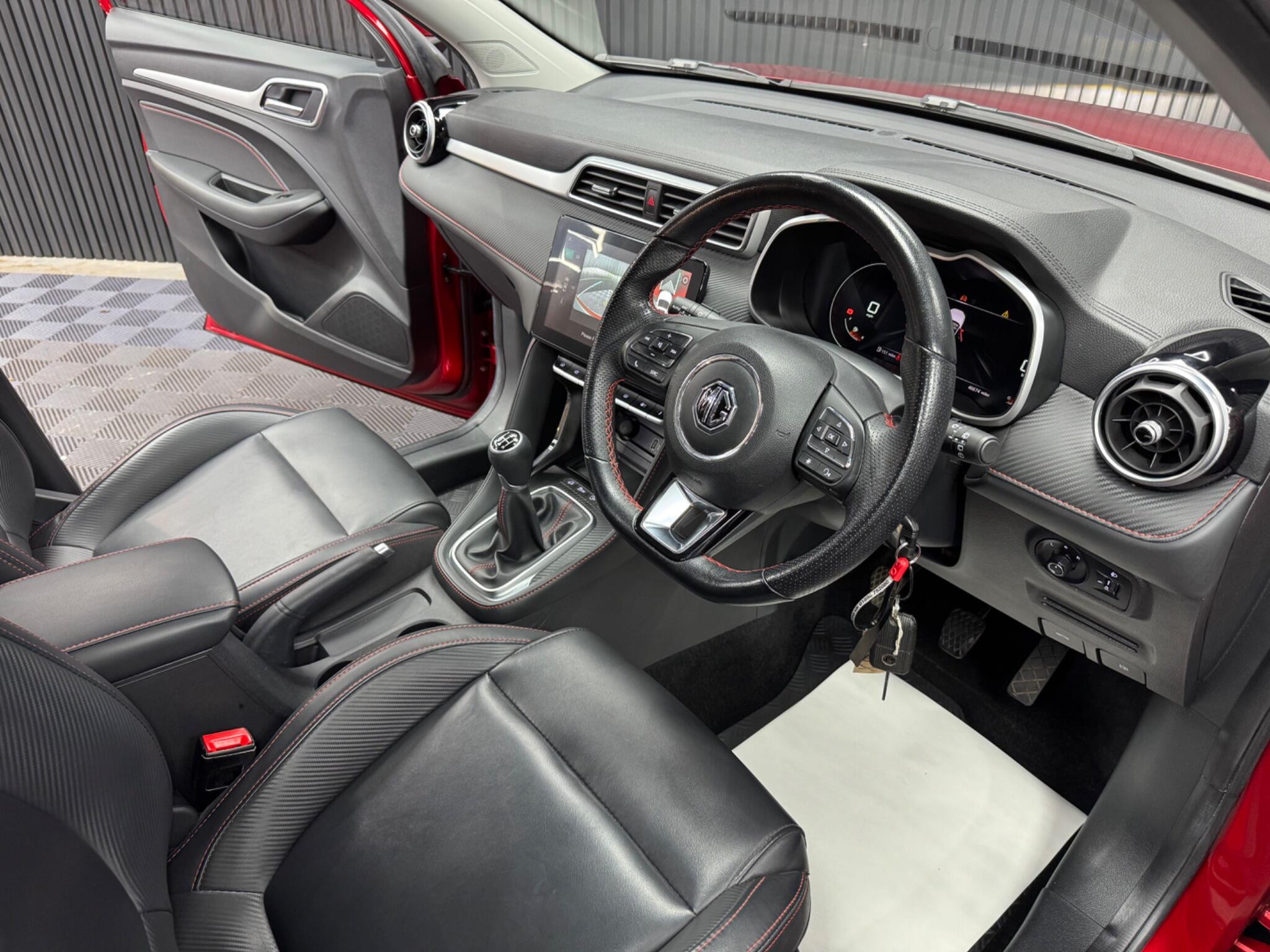 MG ZS view 7