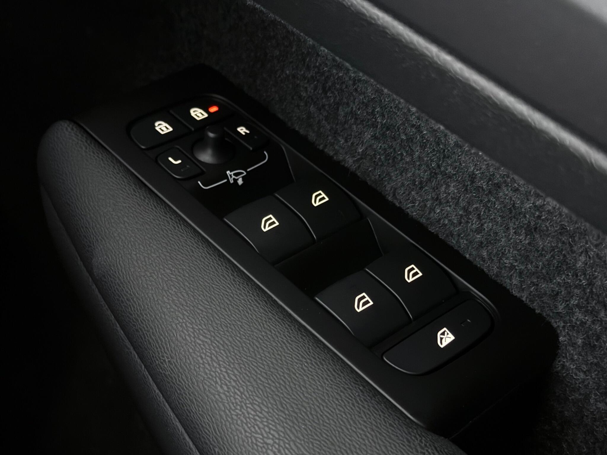 Volvo XC40 view 20