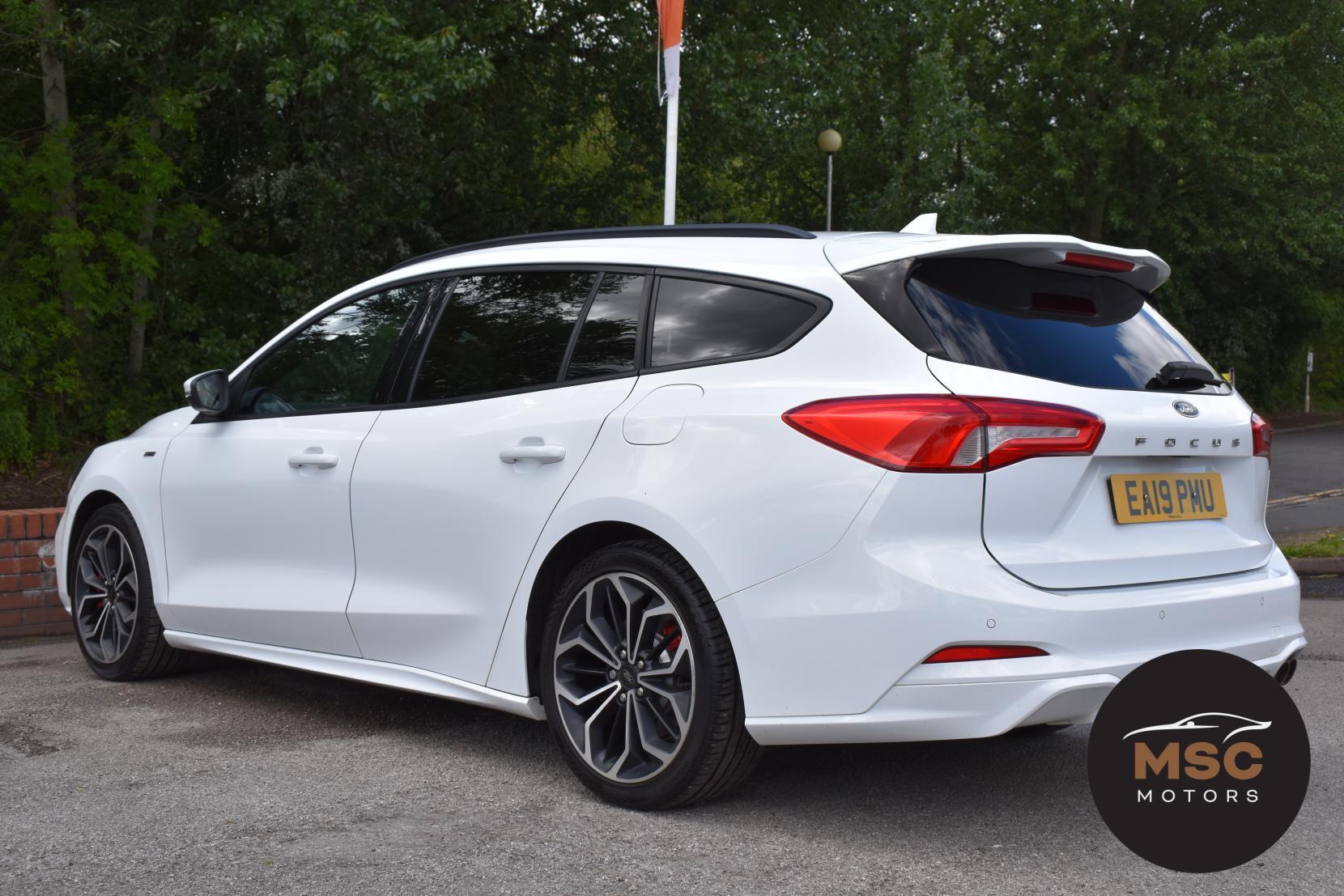 Ford Focus view 14