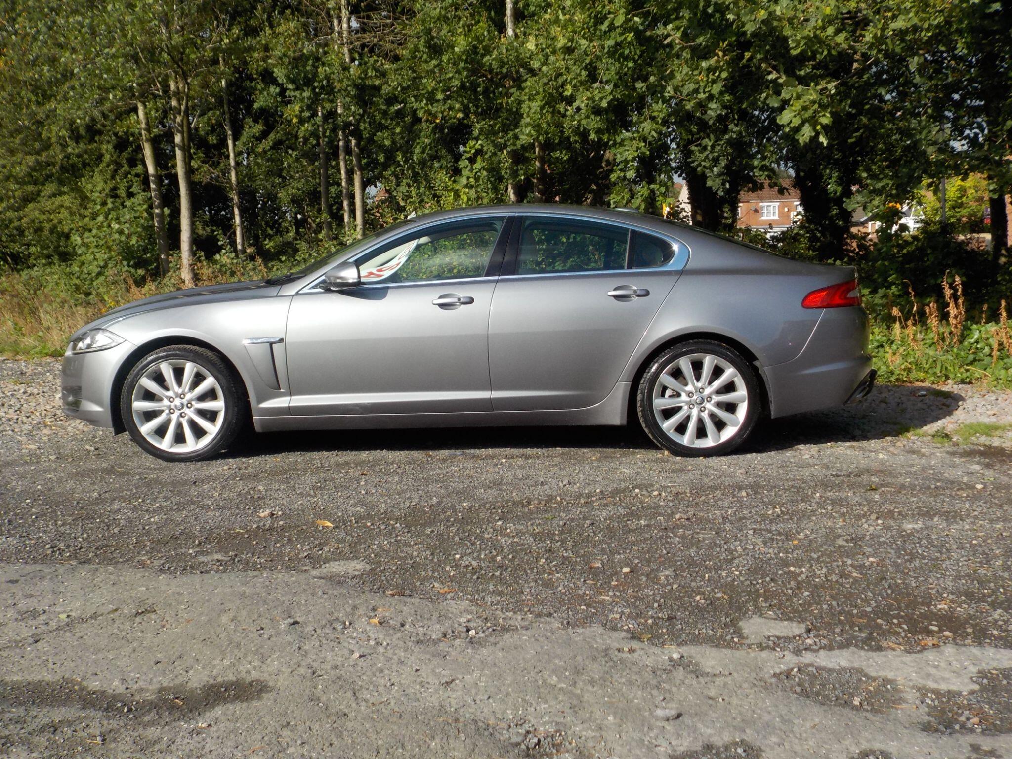 Jaguar XF 3.0d V6 Premium Luxury Auto Euro 5 4dr