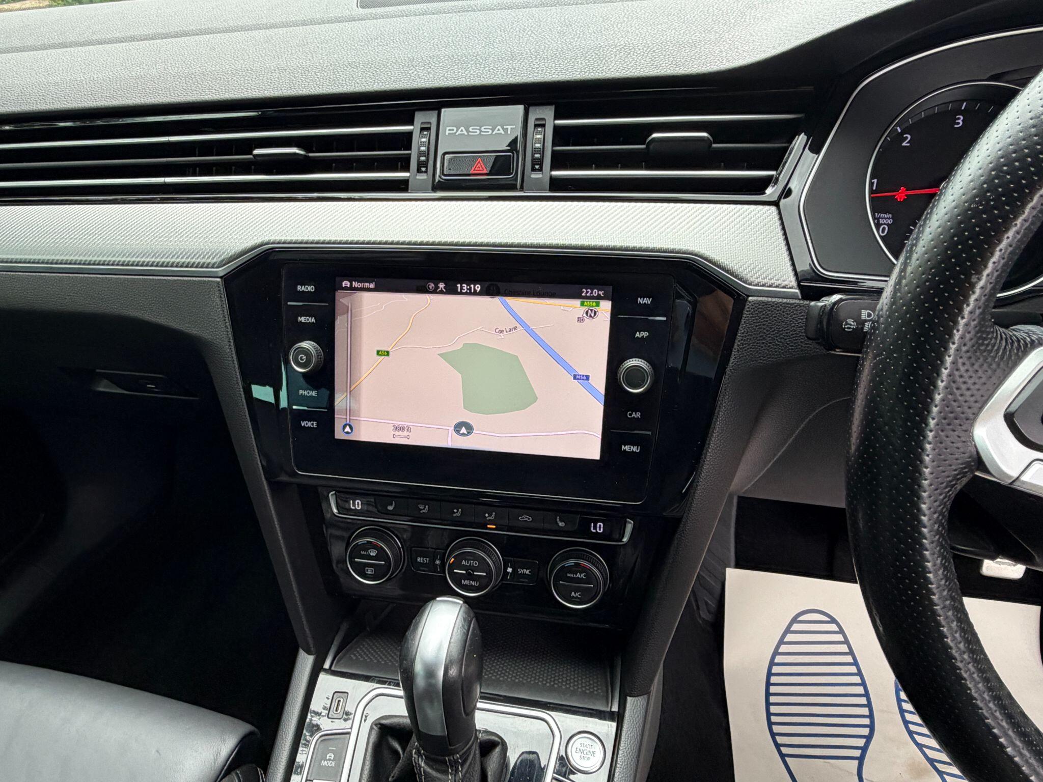 Volkswagen Passat view 16