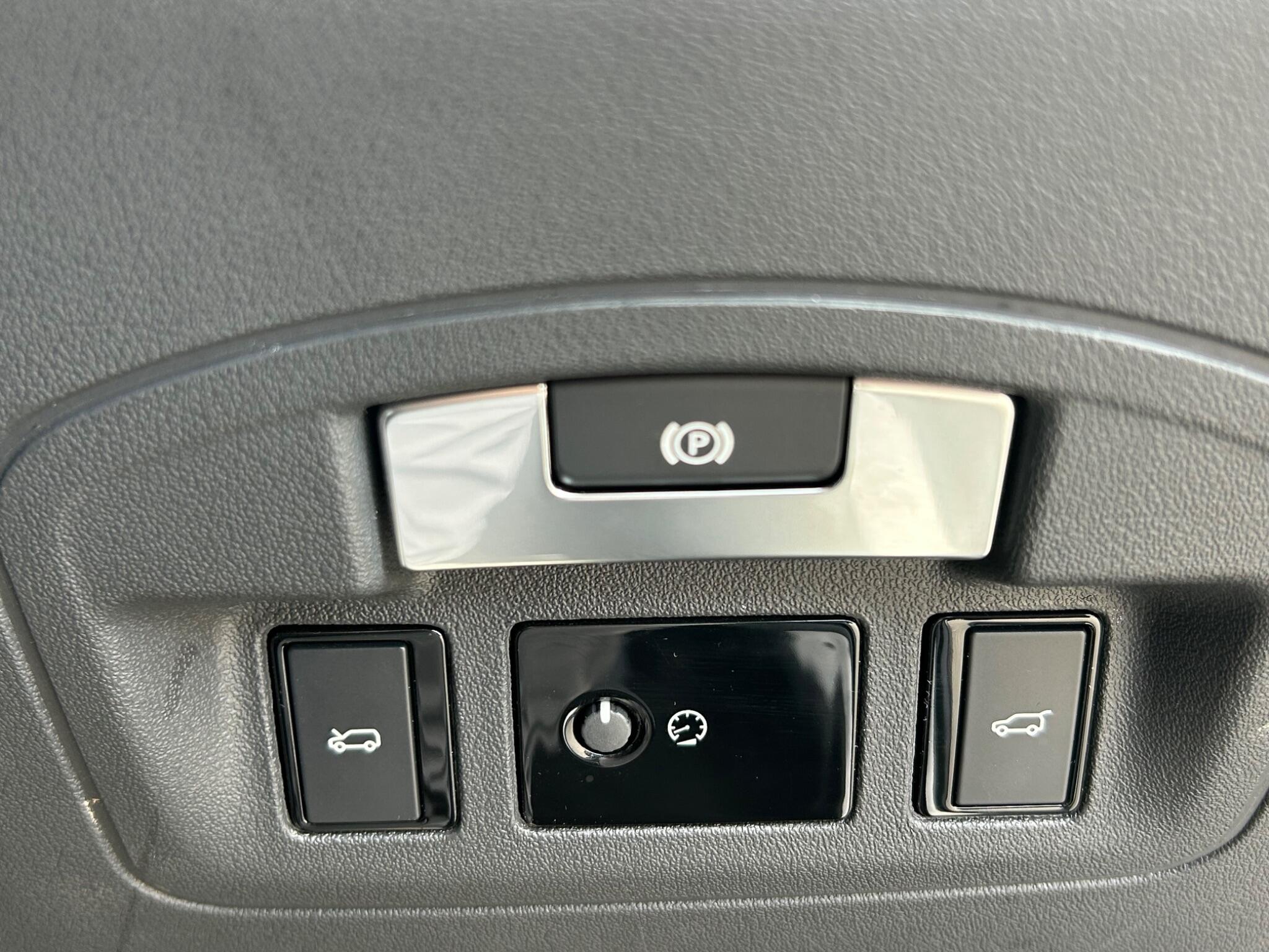 Jaguar I-Pace view 29