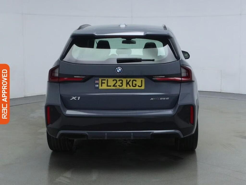 BMW X1 view 9