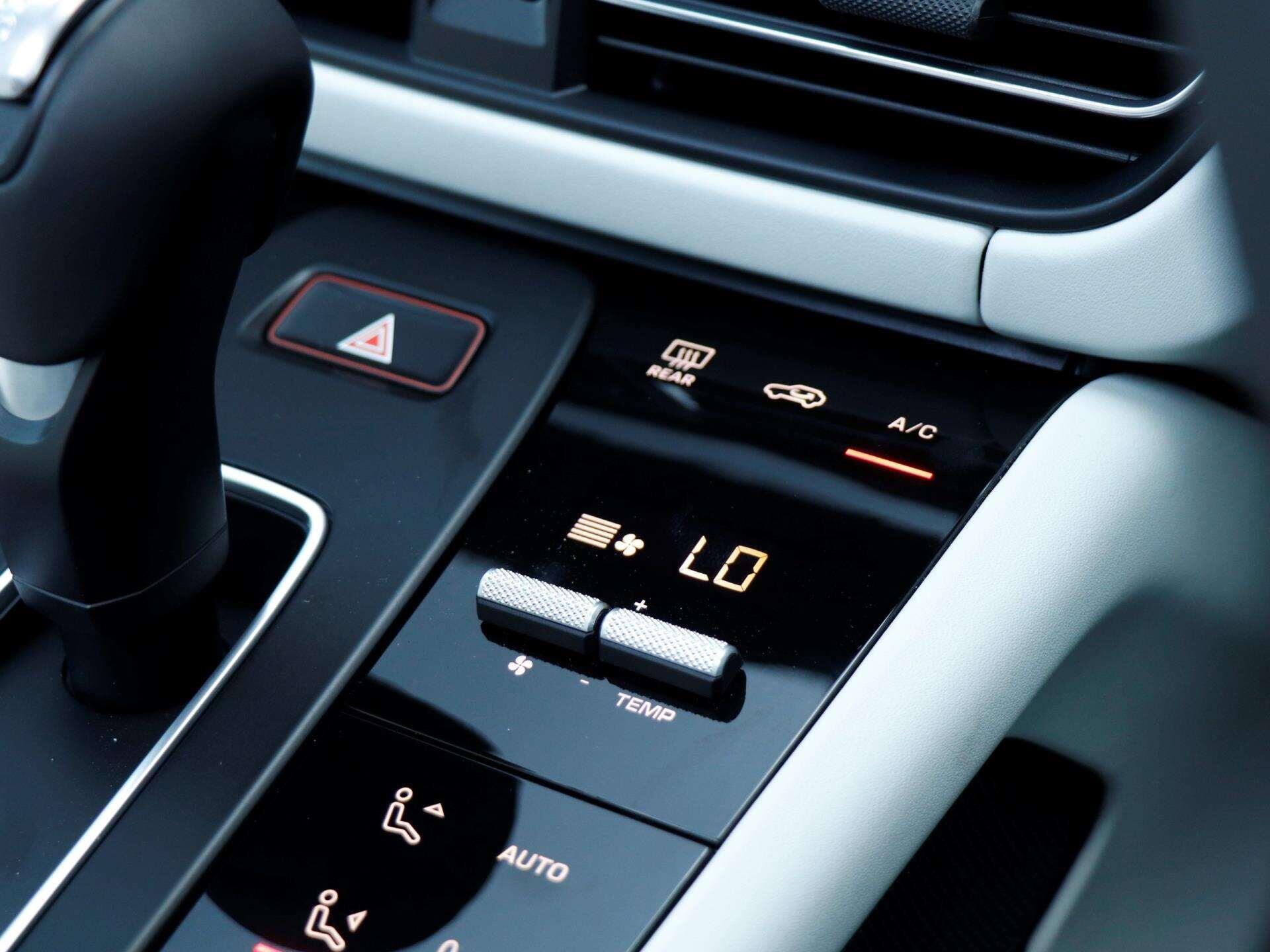 Porsche Macan view 17