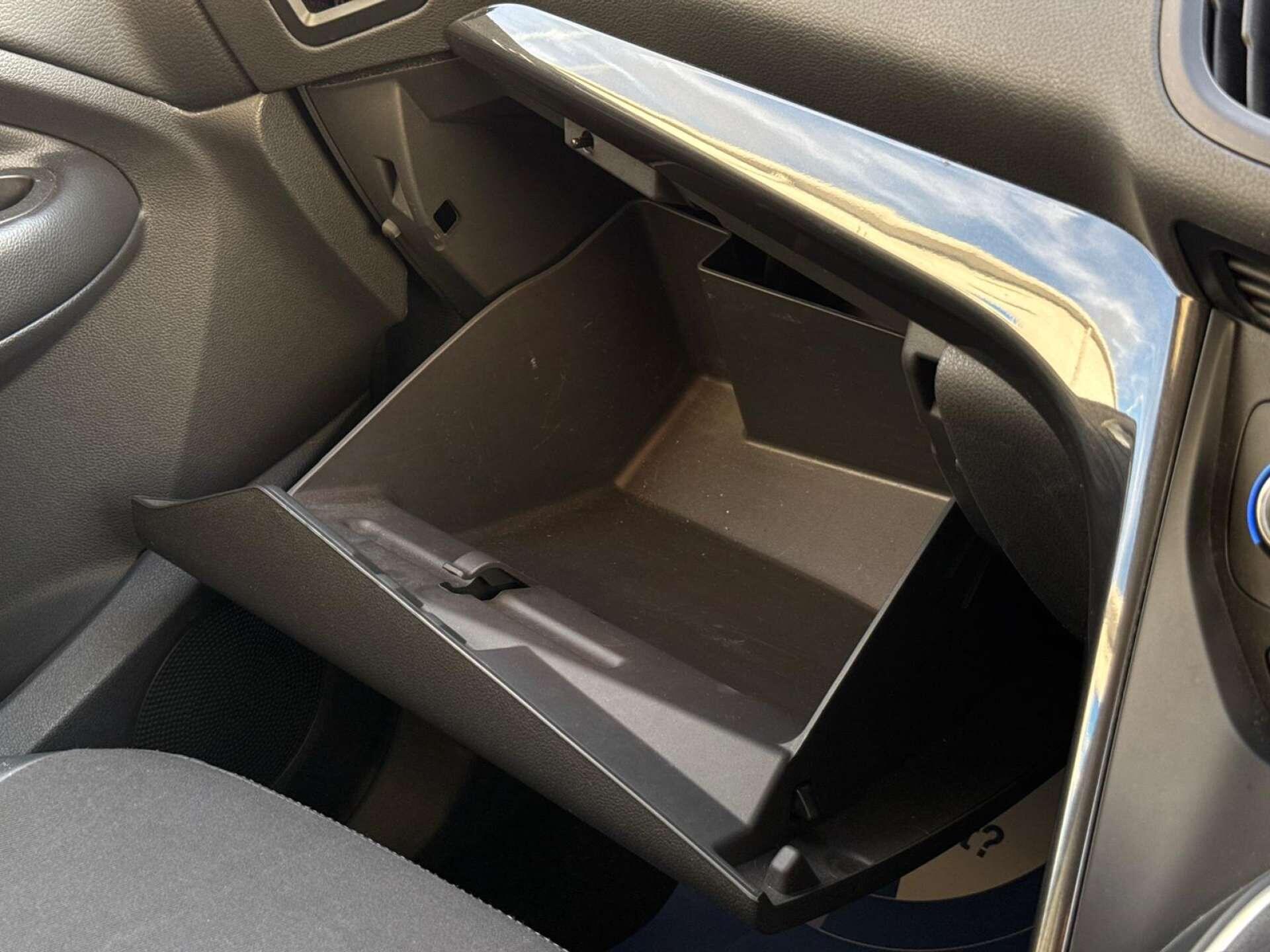 Ford Kuga view 118
