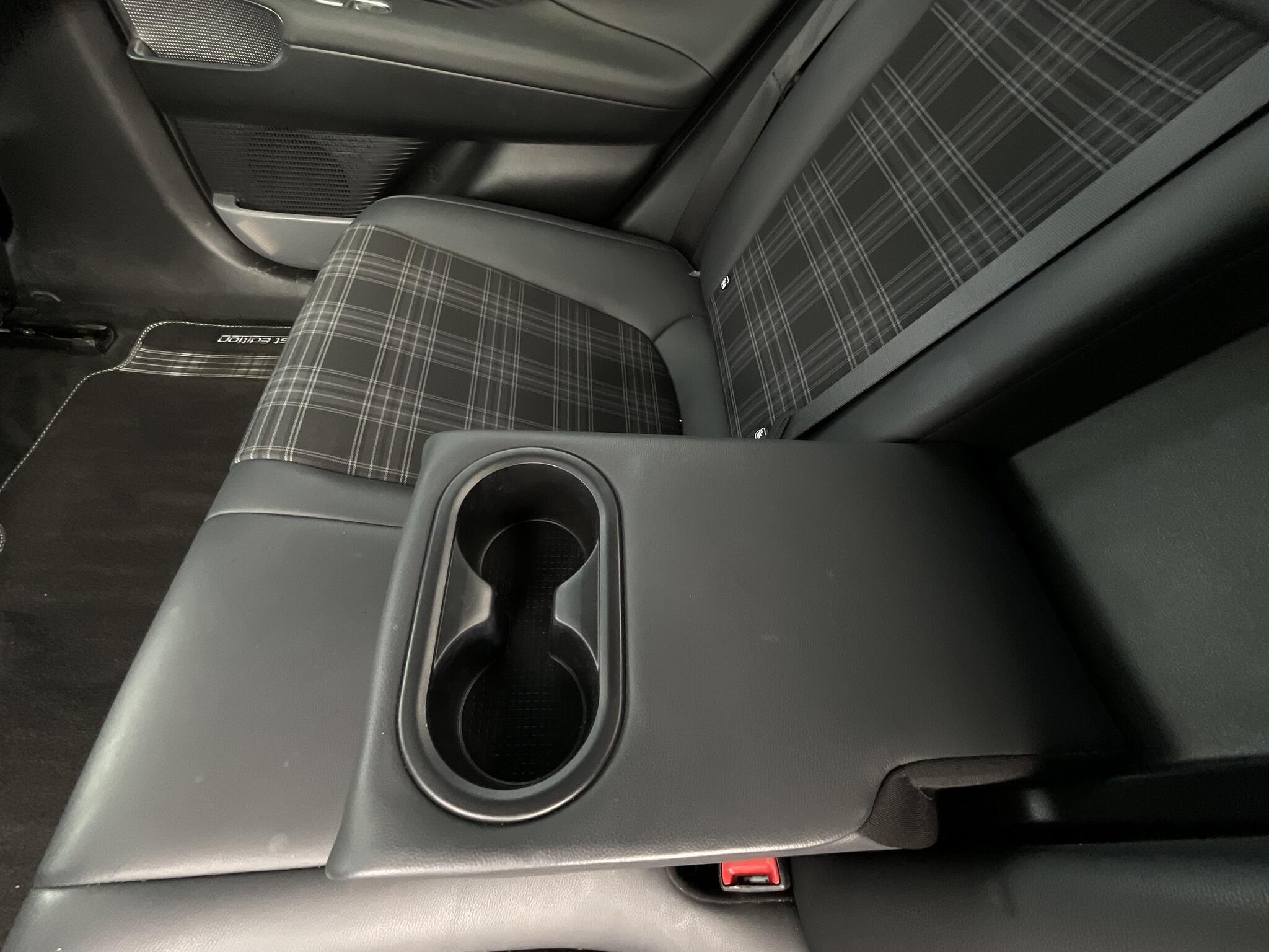 Hyundai Ioniq 6 view 16