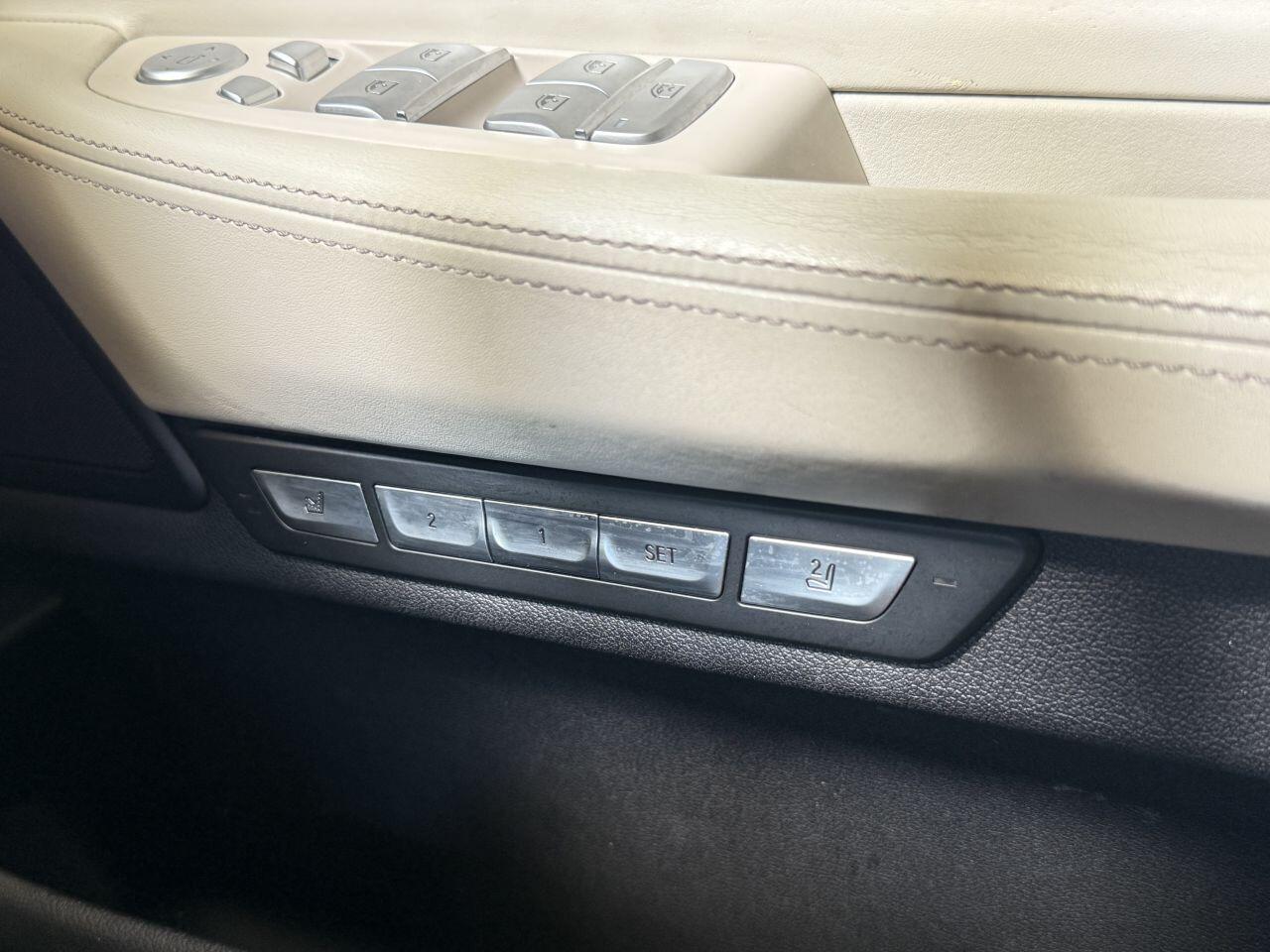 BMW 7 Series view 47
