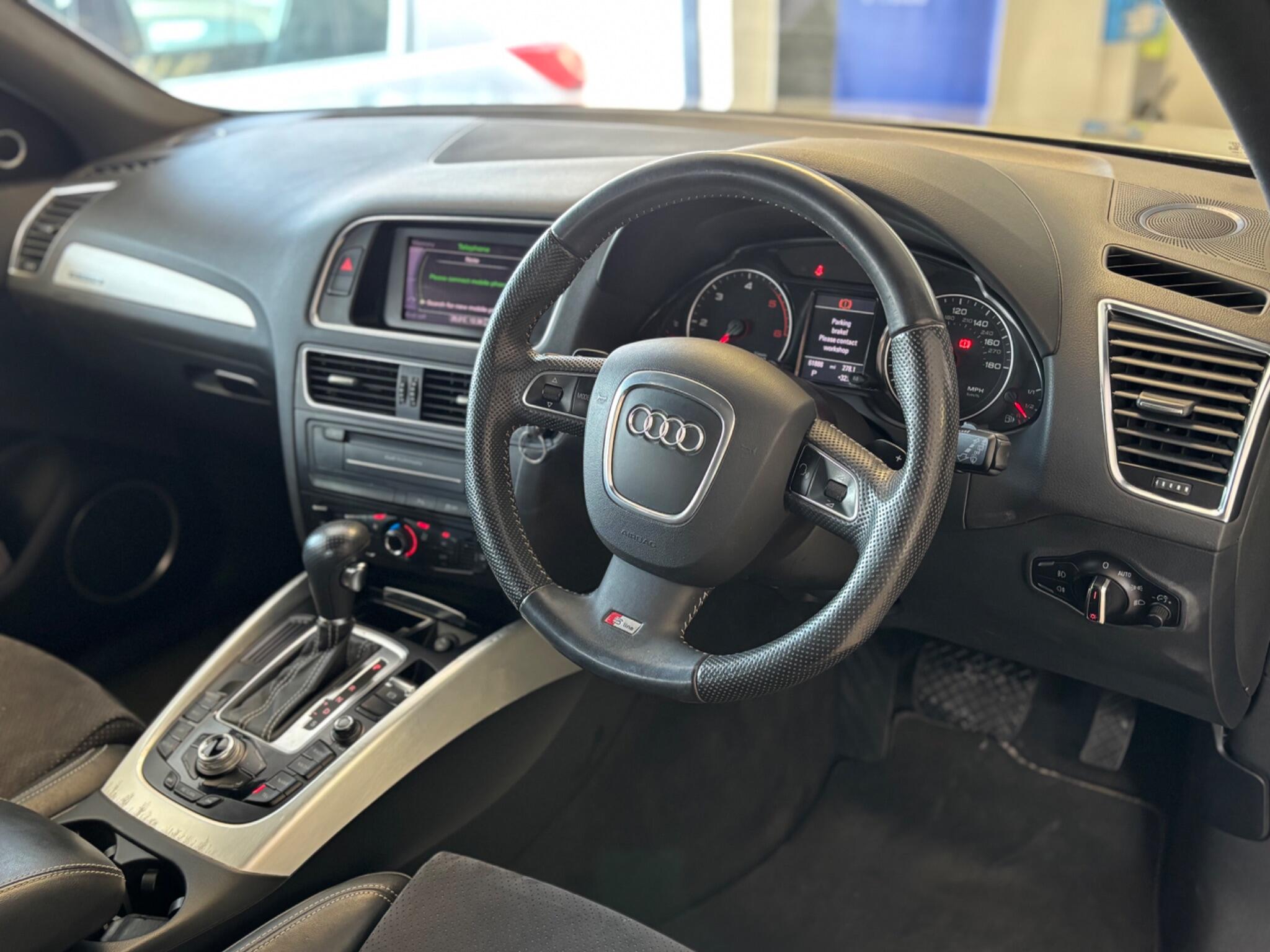 Audi Q5 view 27
