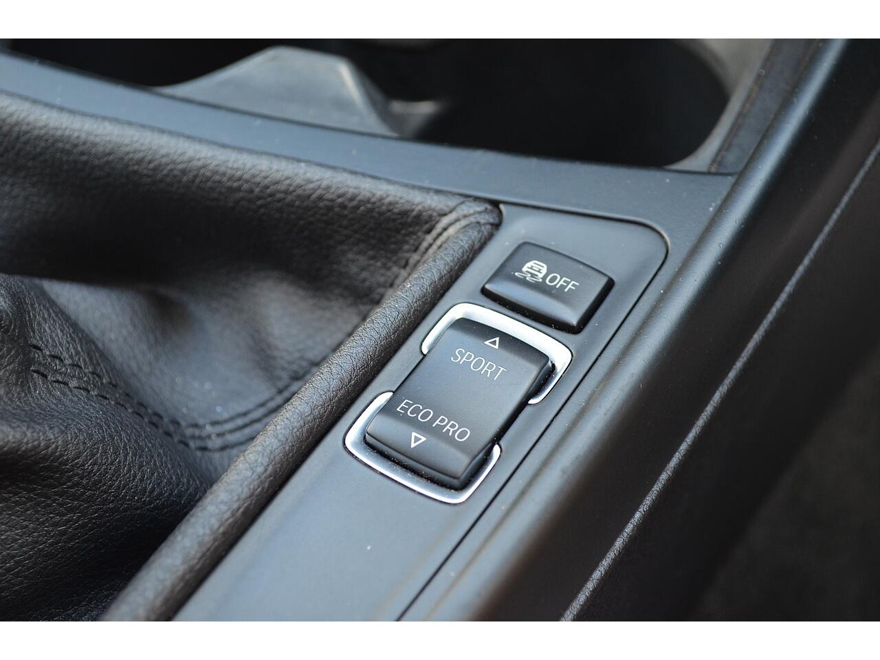 BMW 1 Series view 28
