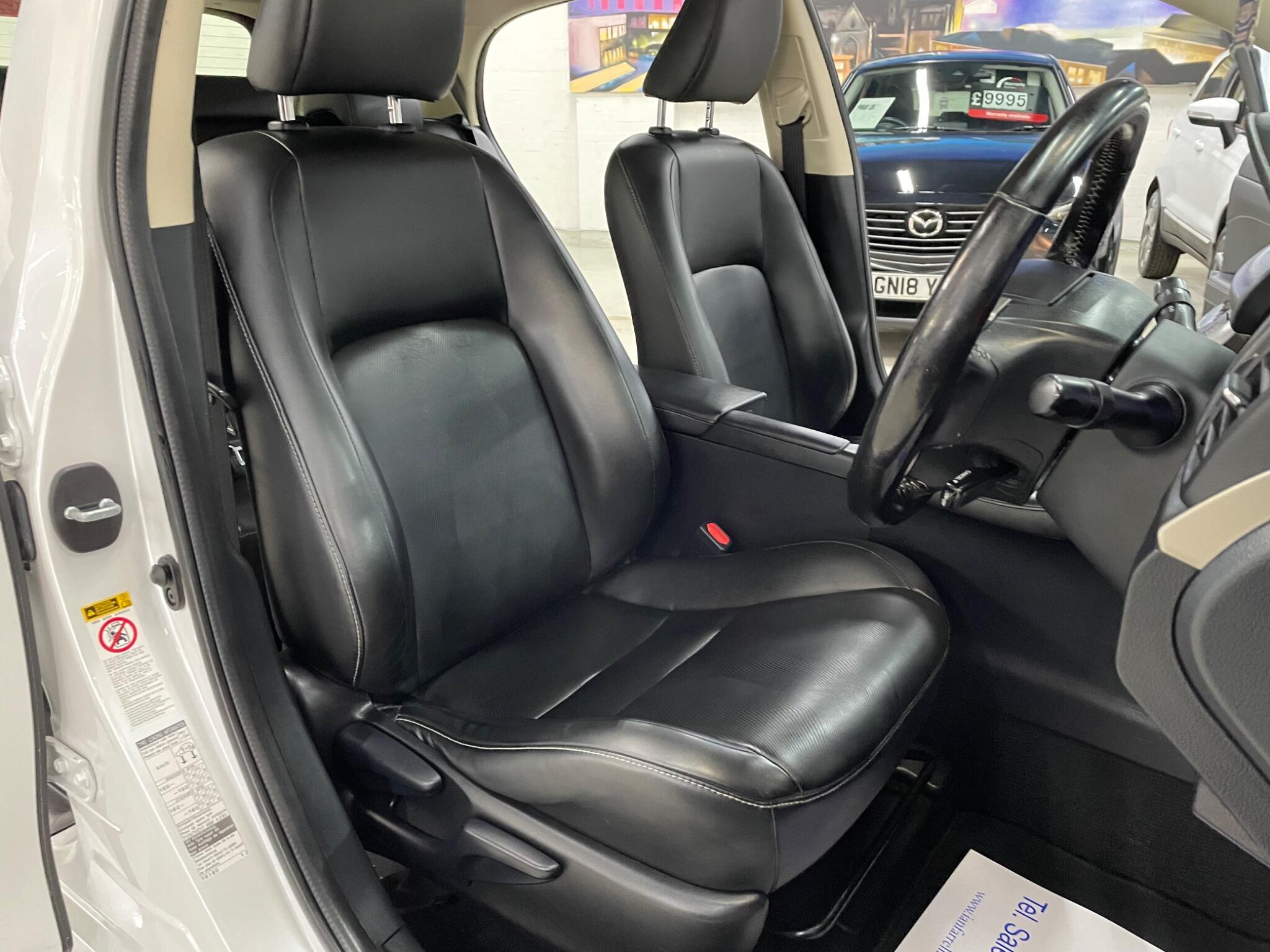 Lexus CT view 15