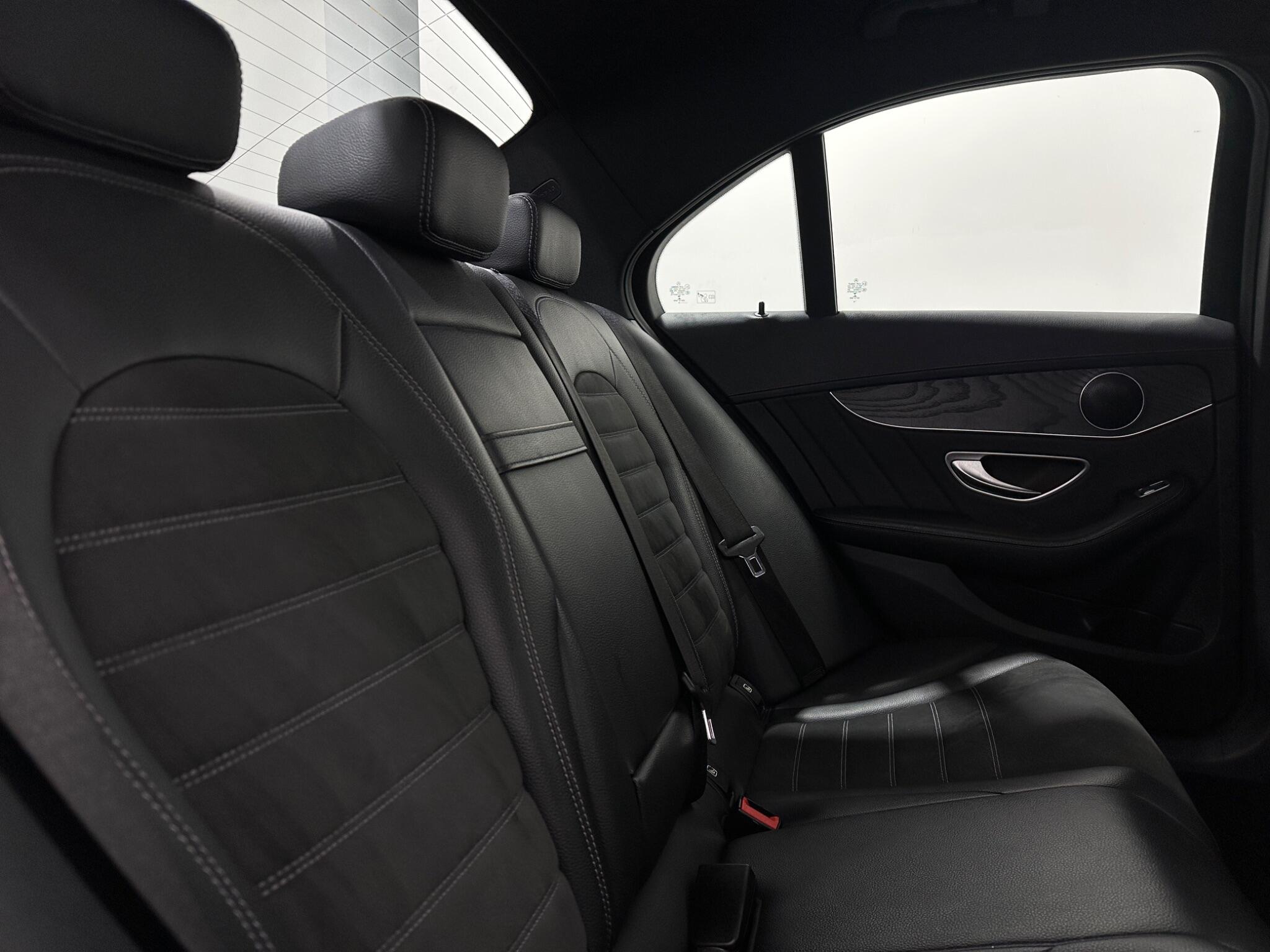 Mercedes-Benz C-Class view 40