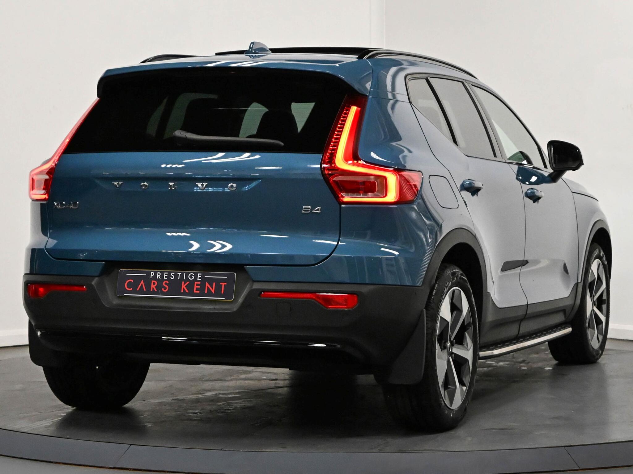 Volvo XC40 view 23