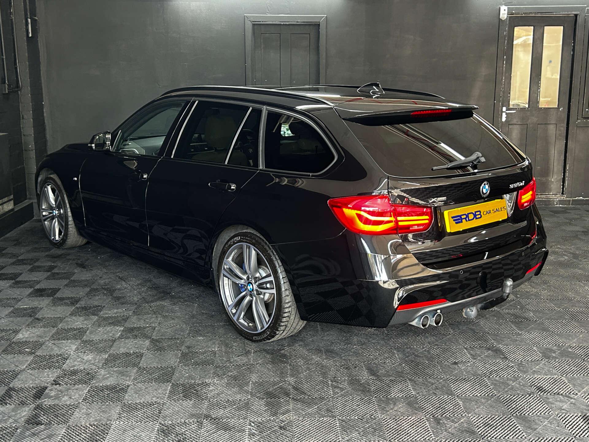 BMW 3 Series view 36