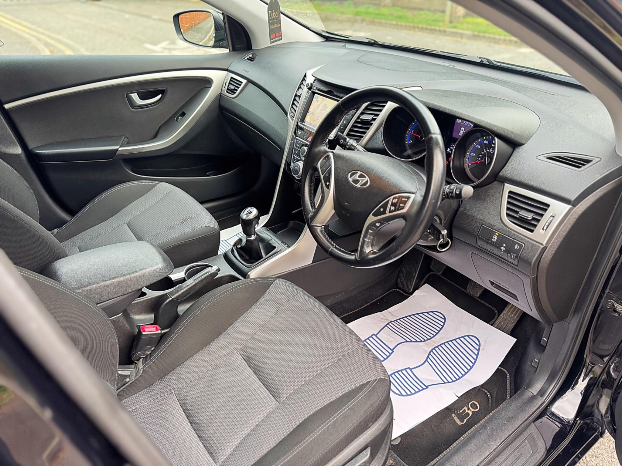 2016 Hyundai i30 1.6 CRDi Blue Drive SE Nav Euro 6 (s/s) 5dr image 31