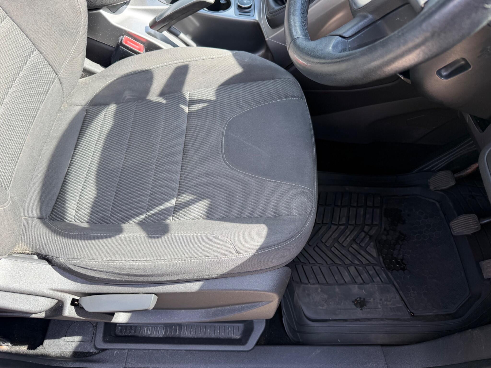 Ford Kuga view 13