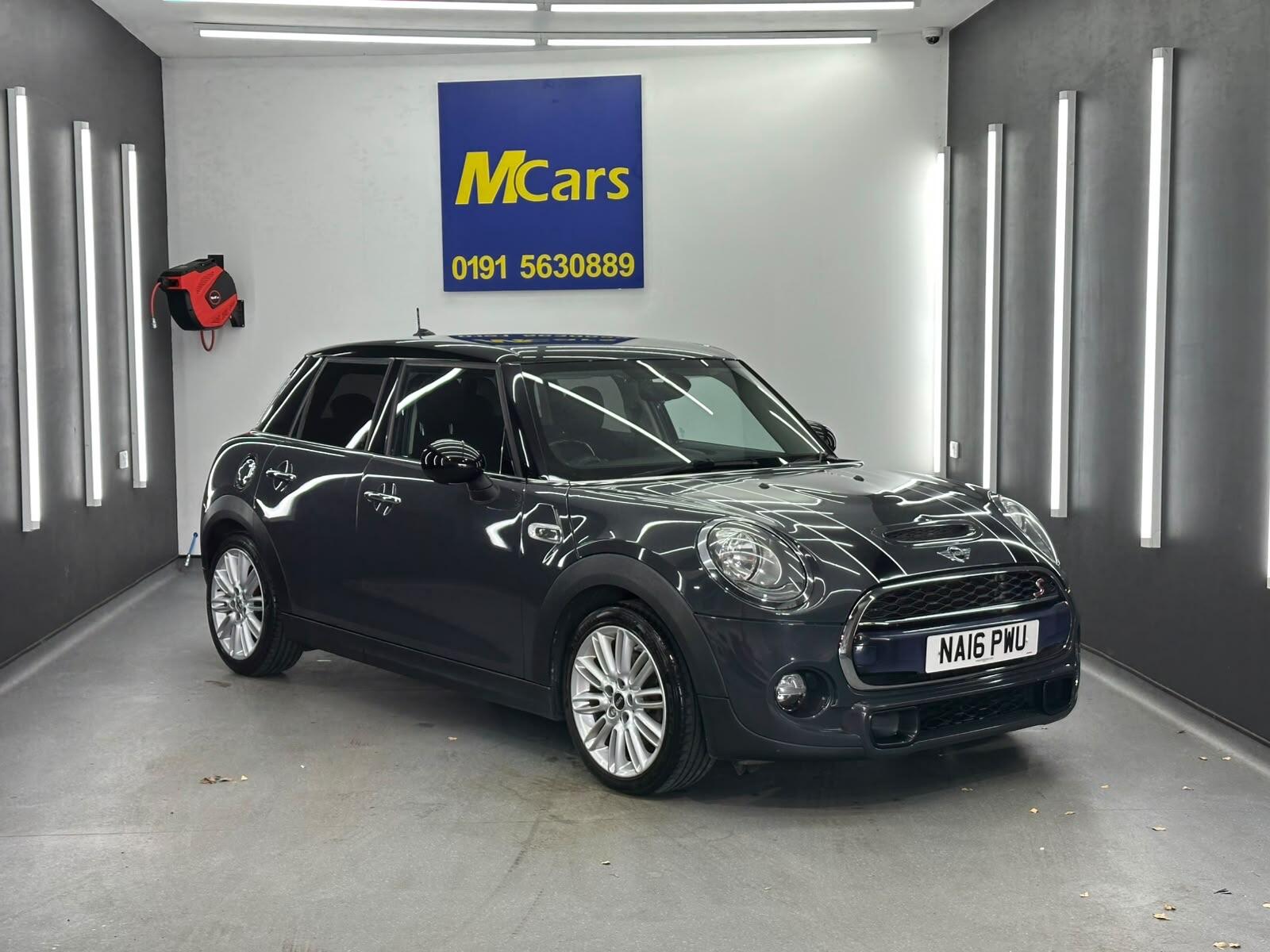 MINI Hatch view 9