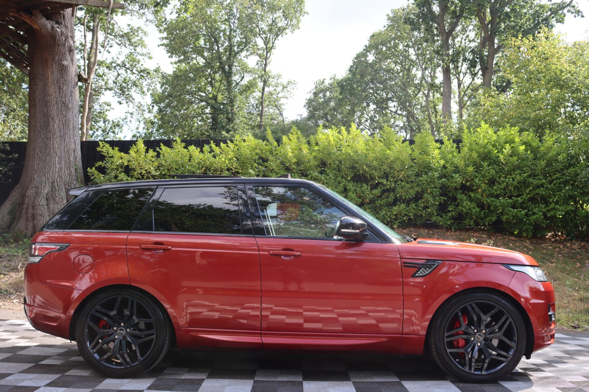 Land Rover Range Rover Sport view 13
