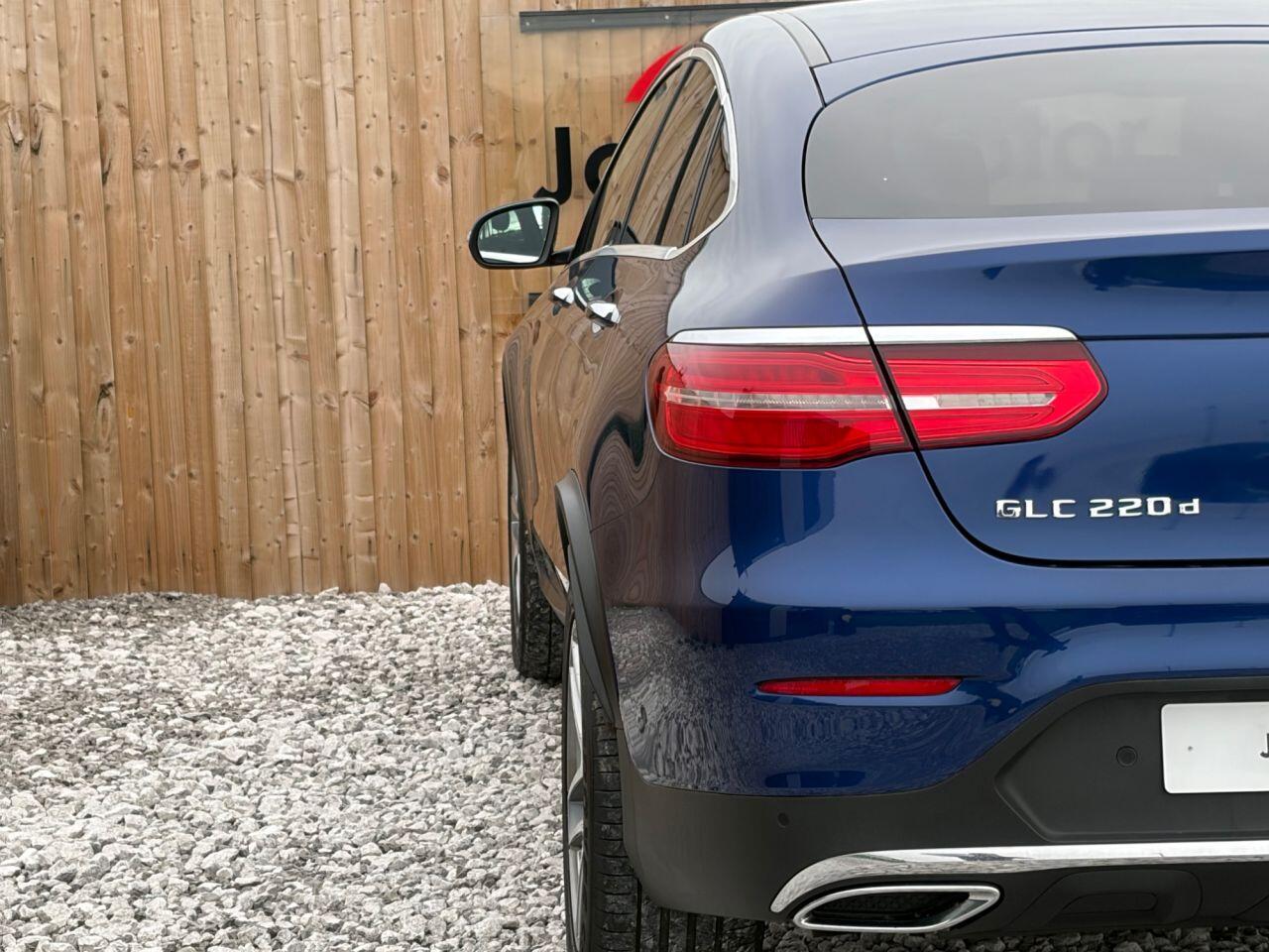 Mercedes-Benz GLC view 13