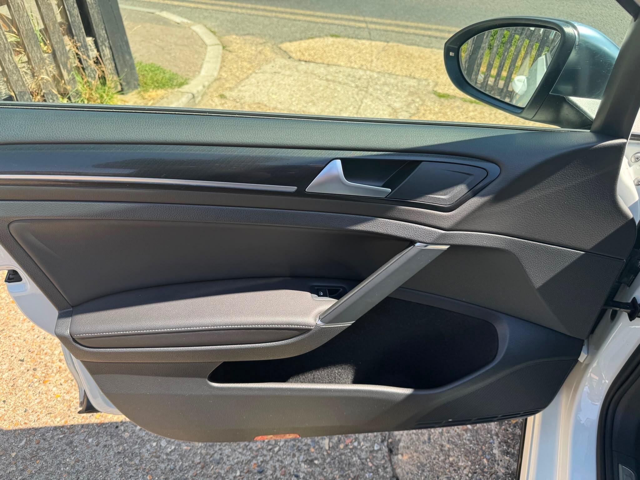 Volkswagen Golf view 31