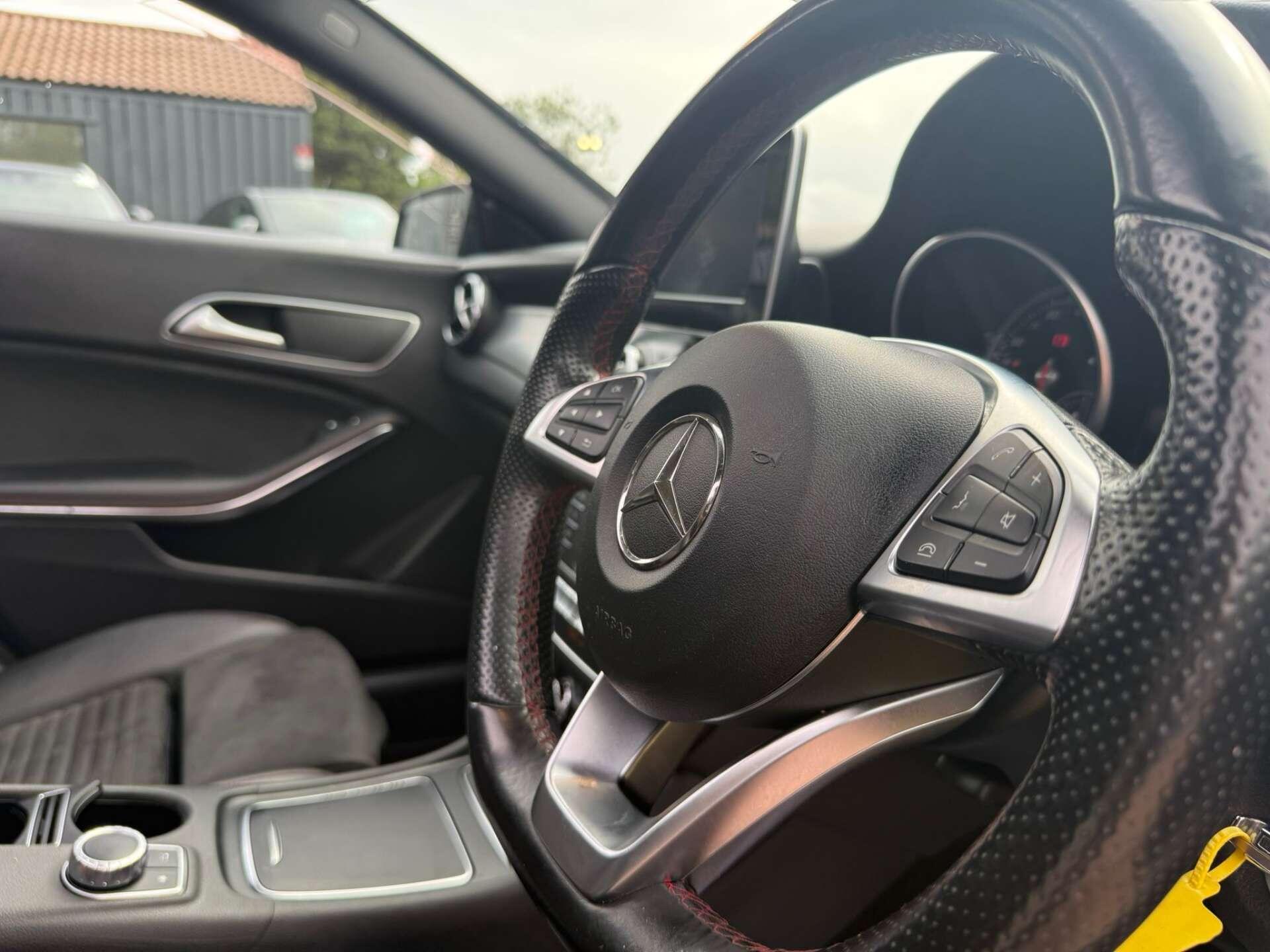 Mercedes-Benz Cla view 26