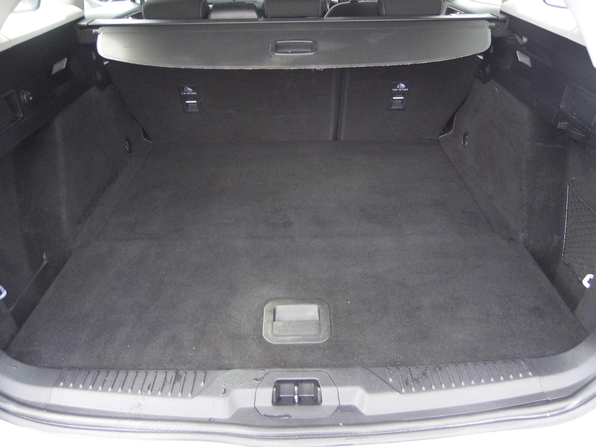 Ford Focus view 26