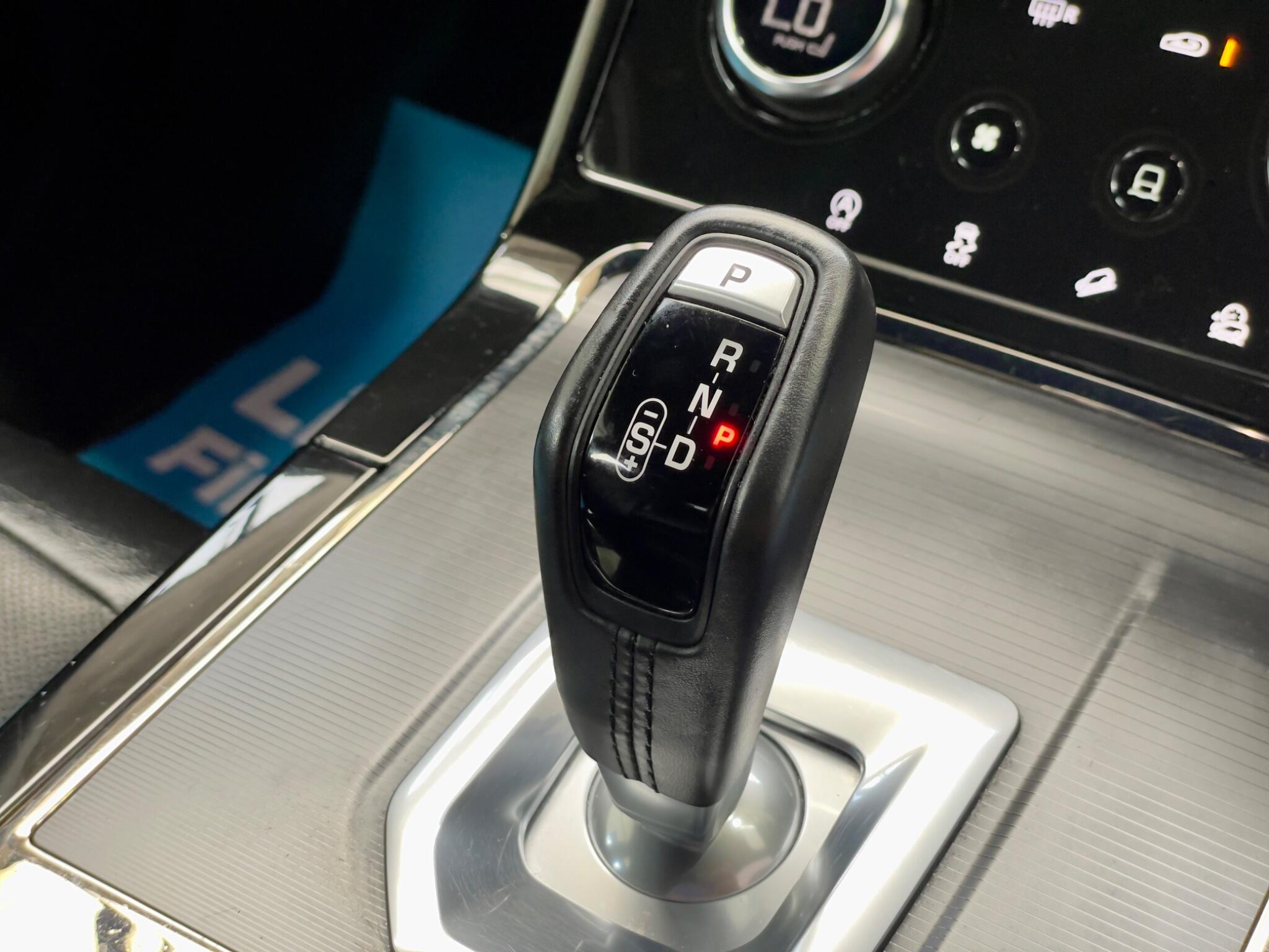 Land Rover Range Rover Evoque view 63