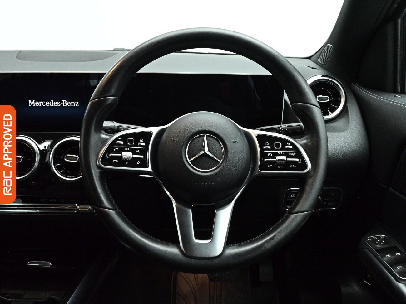Mercedes-Benz Gla view 9