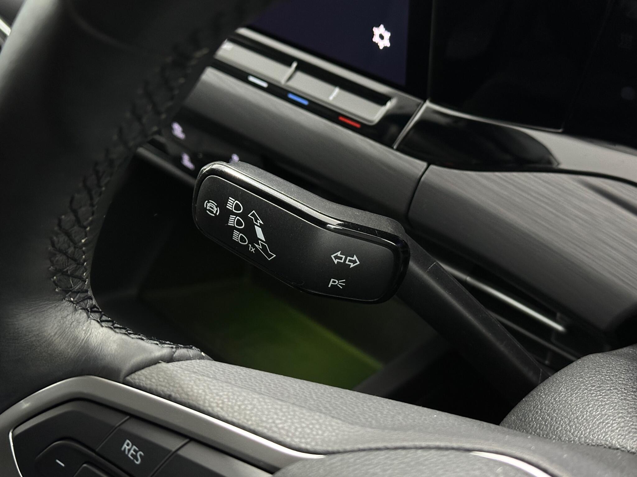 Volkswagen Golf view 14