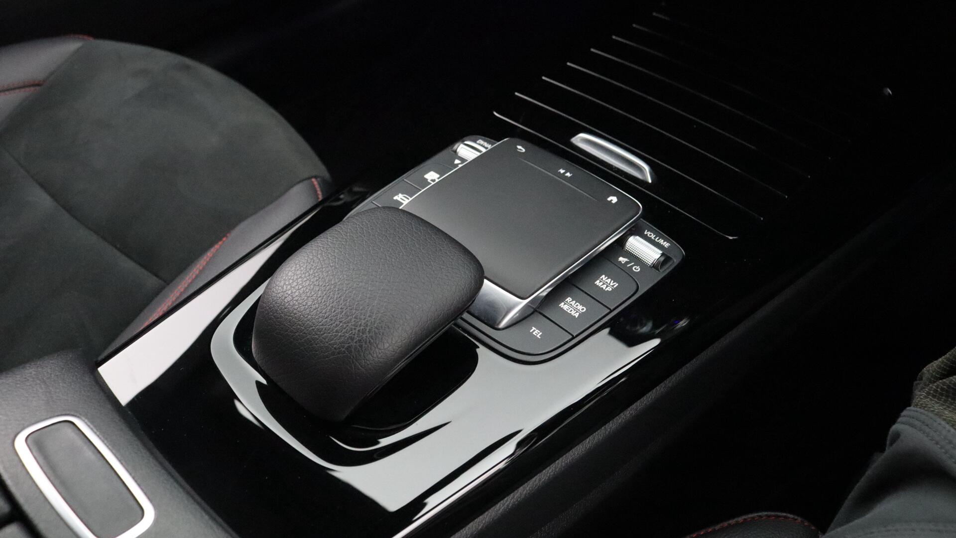 Mercedes-Benz Cla view 19