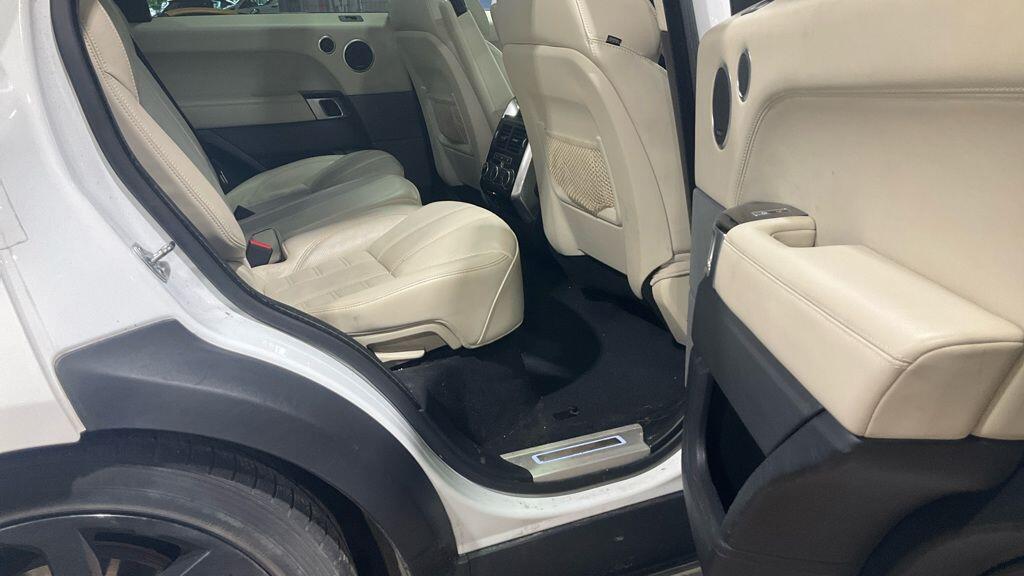 Land Rover Range Rover Sport view 6
