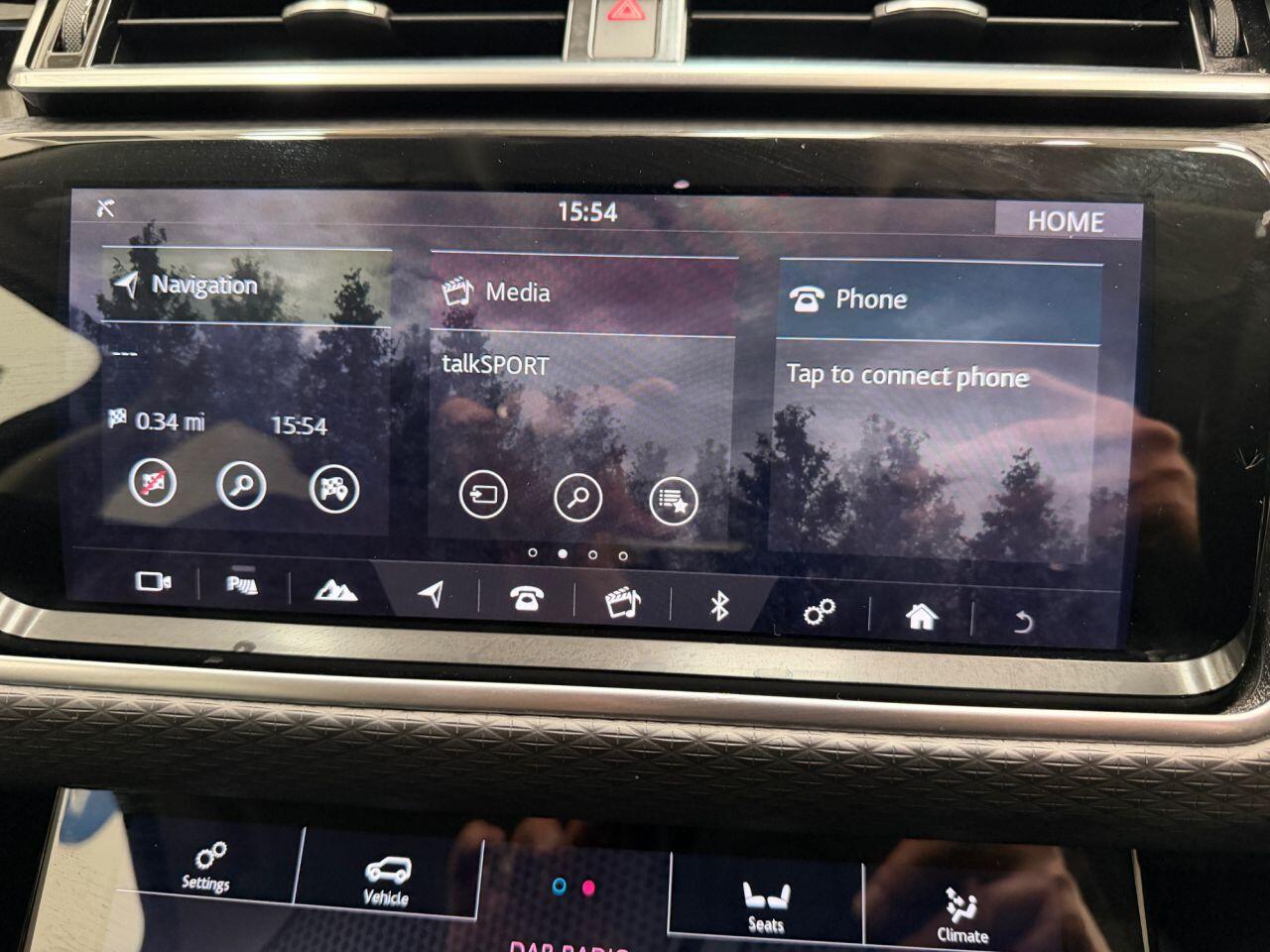 Land Rover Range Rover Velar view 40