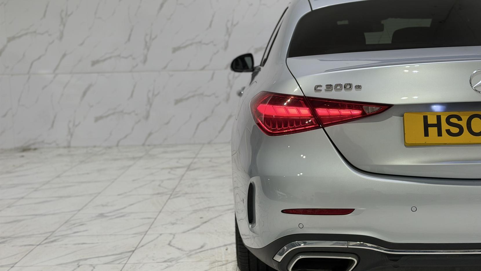 Mercedes-Benz C-Class view 34