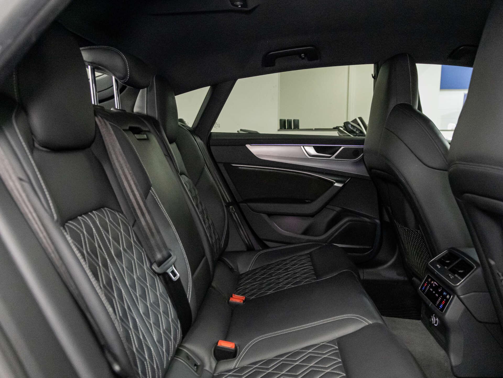 Audi S7 view 61