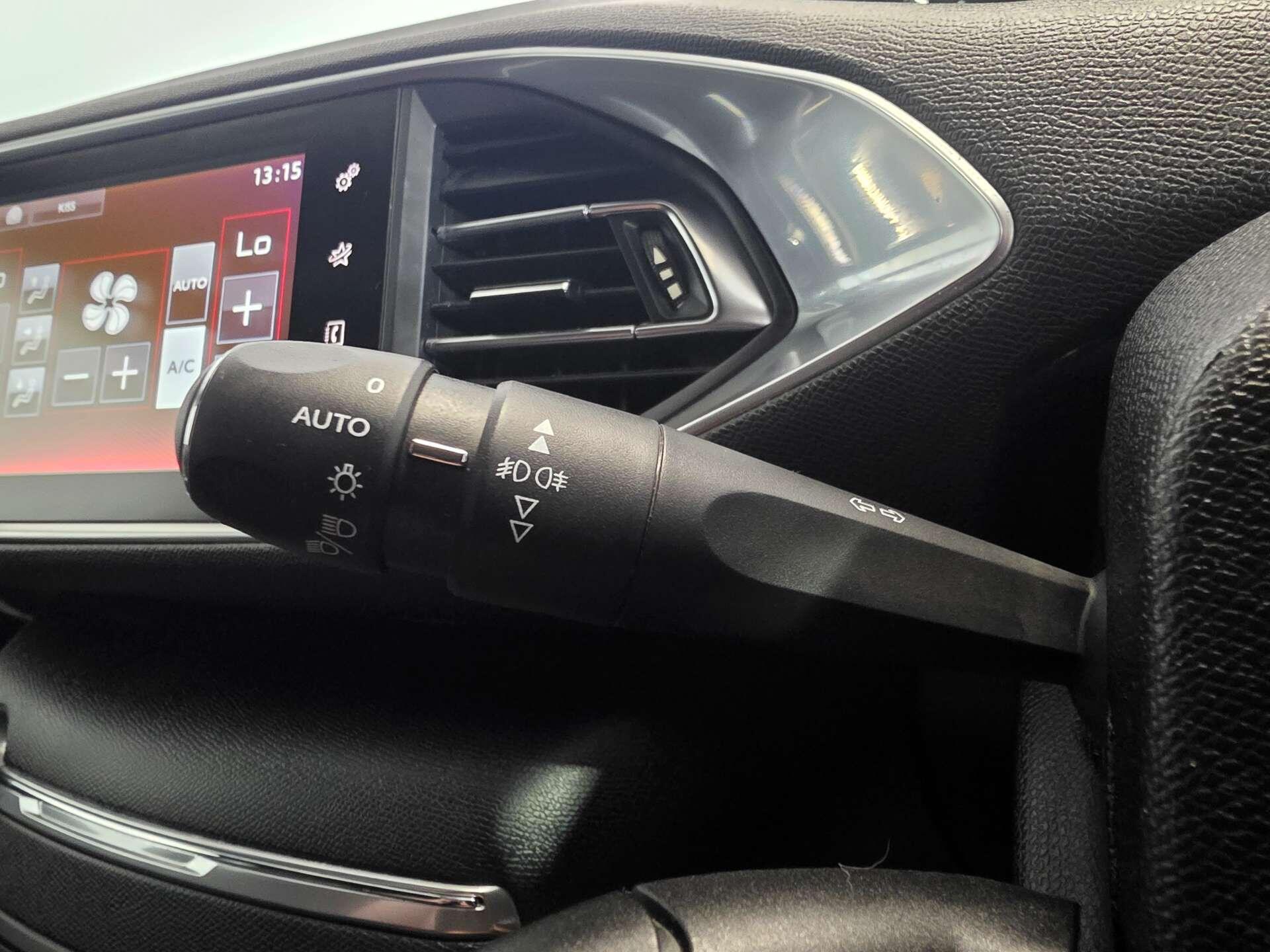 Peugeot 308 view 24