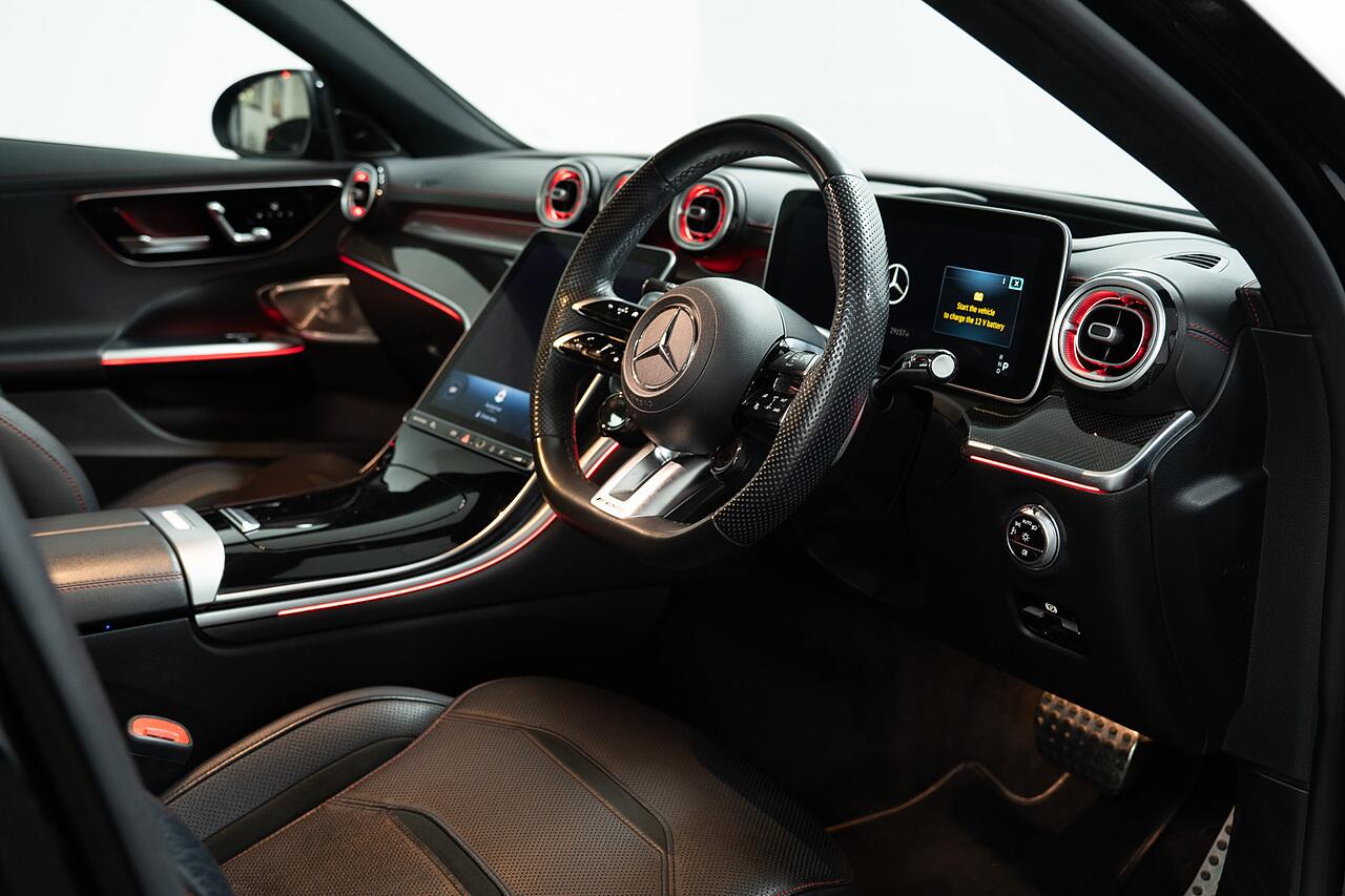 Mercedes-Benz C-Class view 6