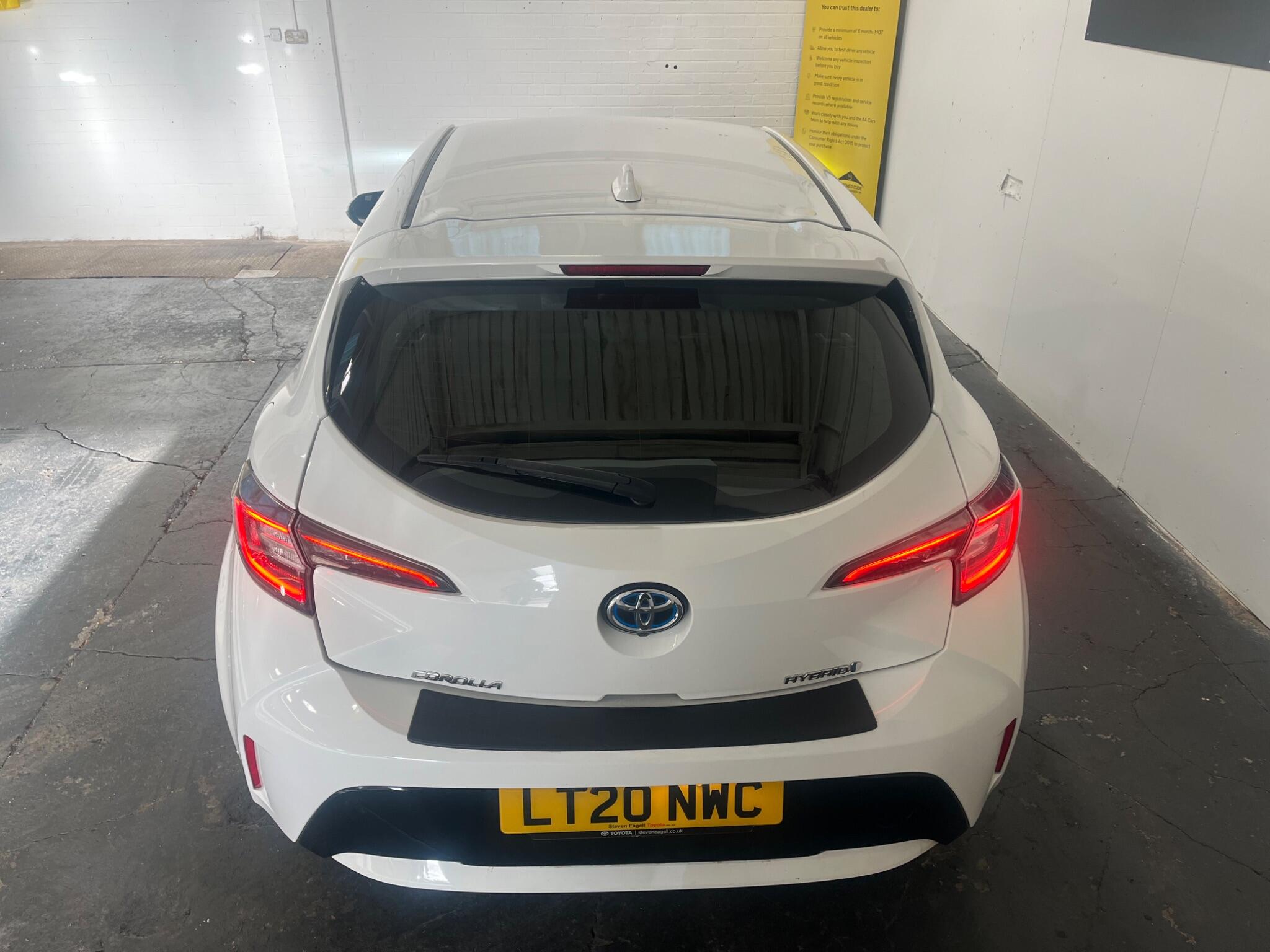 2020 Toyota Corolla 1.8 VVT-h Icon CVT Euro 6 (s/s) 5dr • 57,988 miles image 8