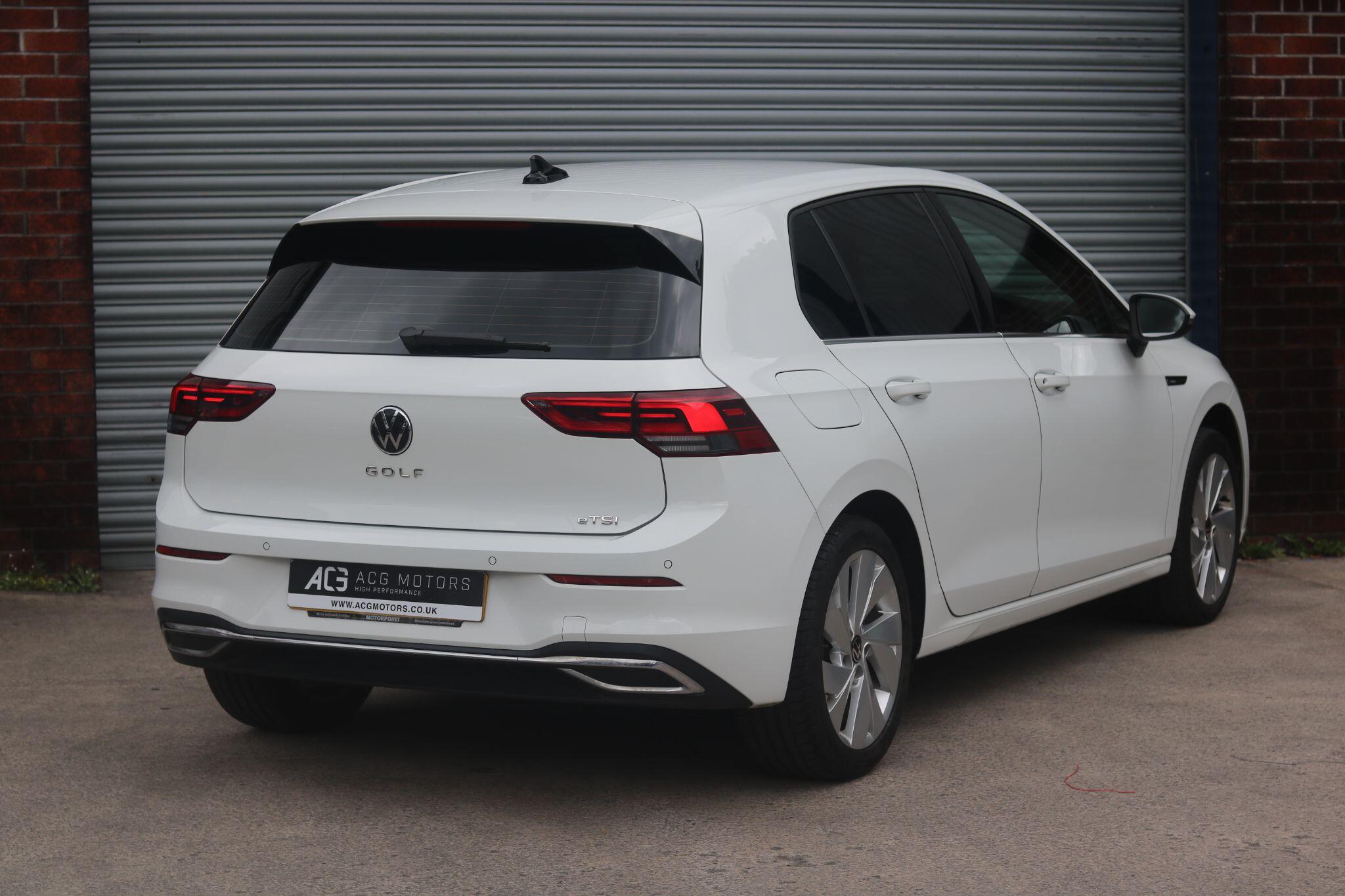 Volkswagen Golf view 5