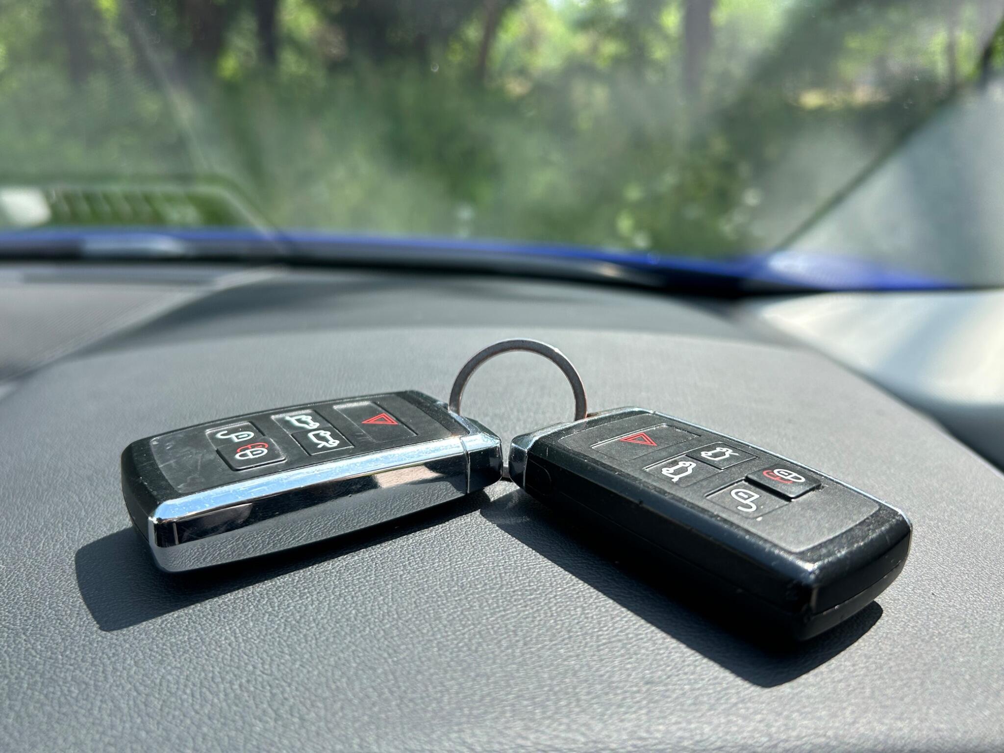 Jaguar I-Pace view 30