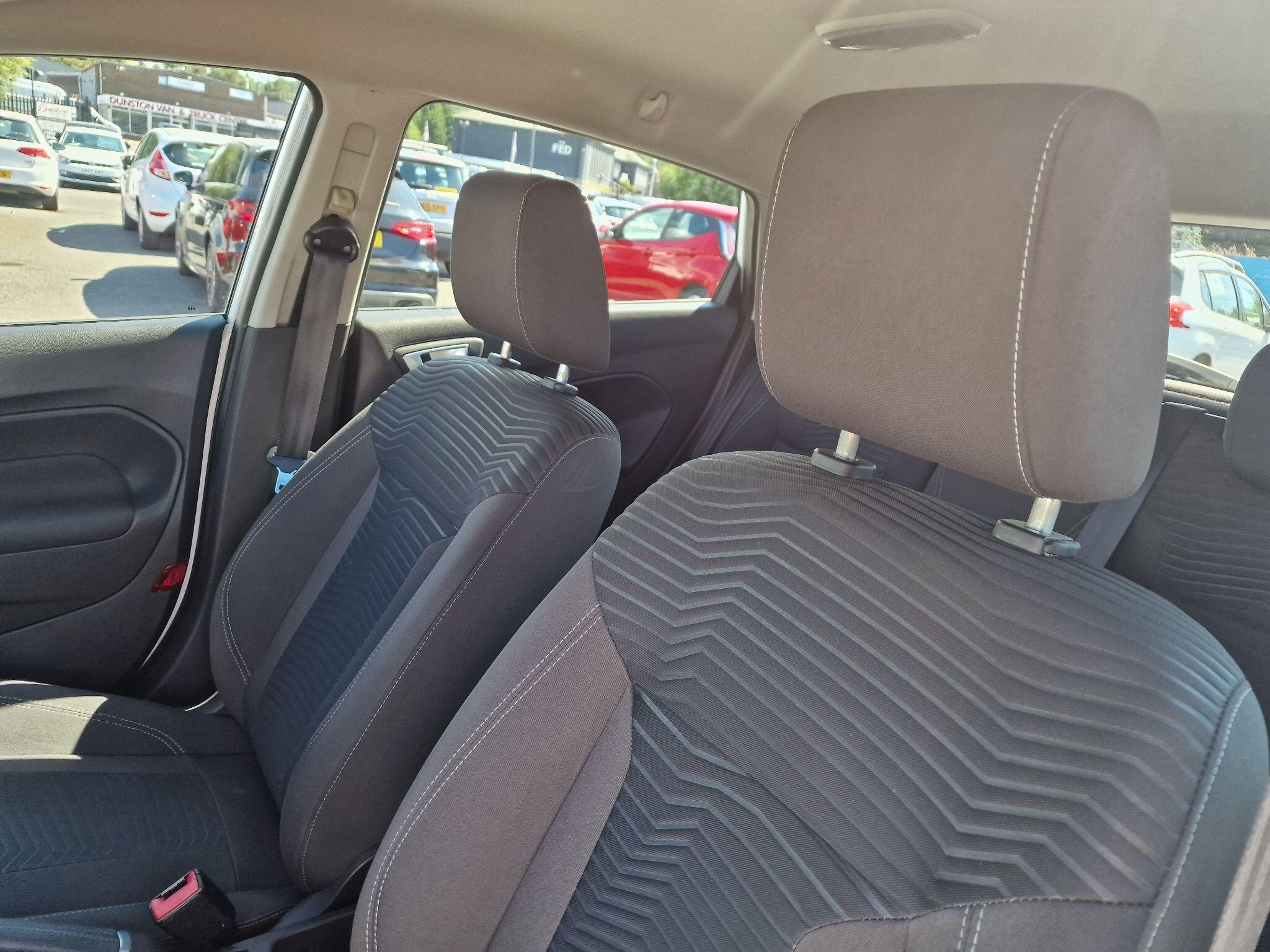 Ford Fiesta view 34
