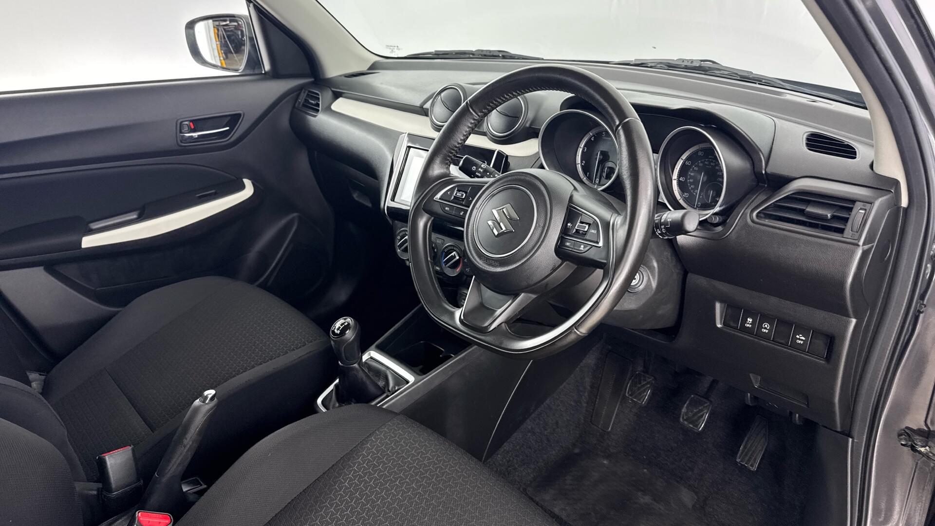 Suzuki Swift view 9