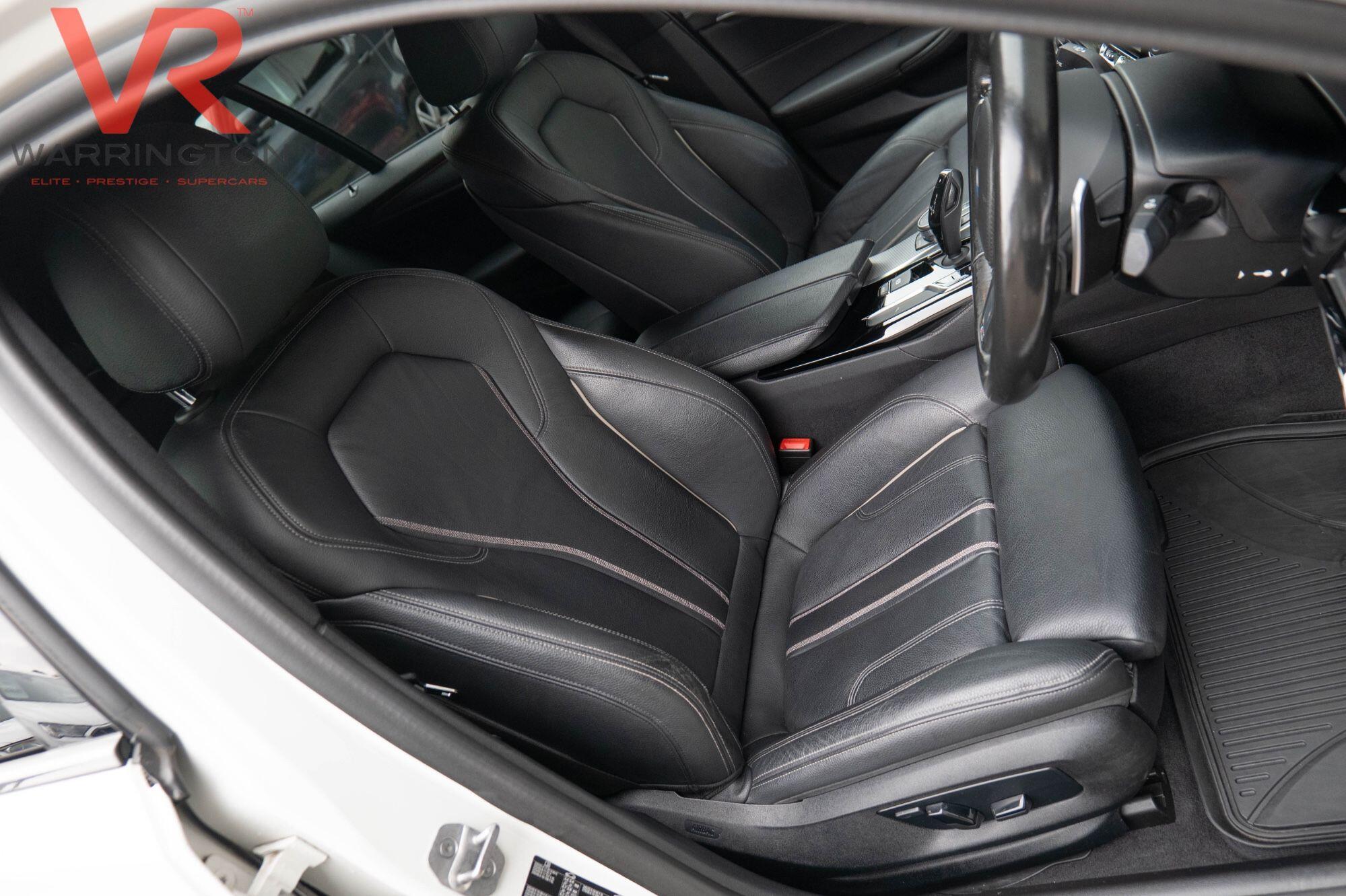 BMW 5 Series view 23
