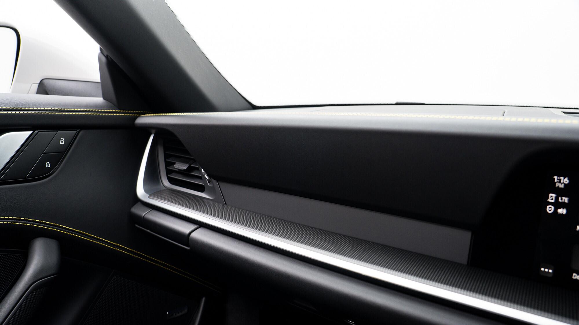 Porsche 911 view 58